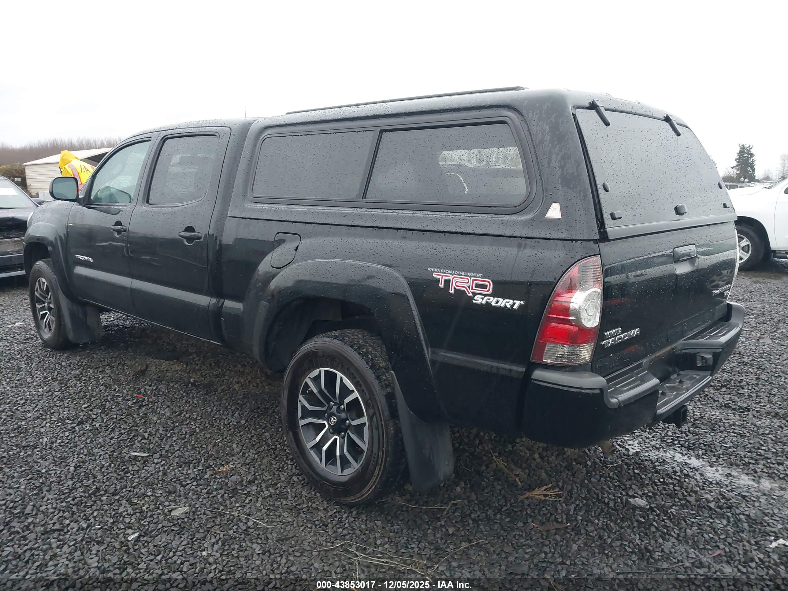TOYOTA TACOMA image 3