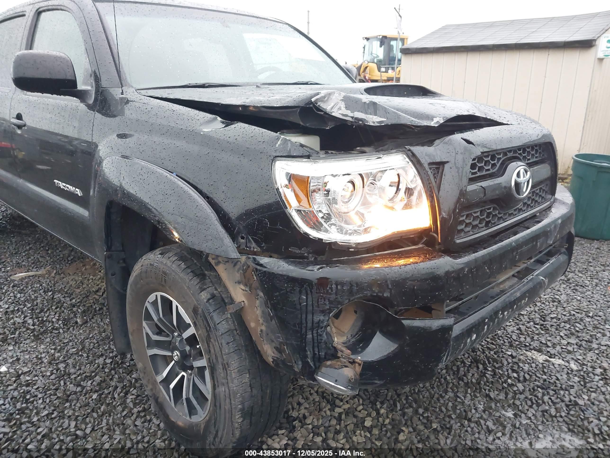 TOYOTA TACOMA image 6