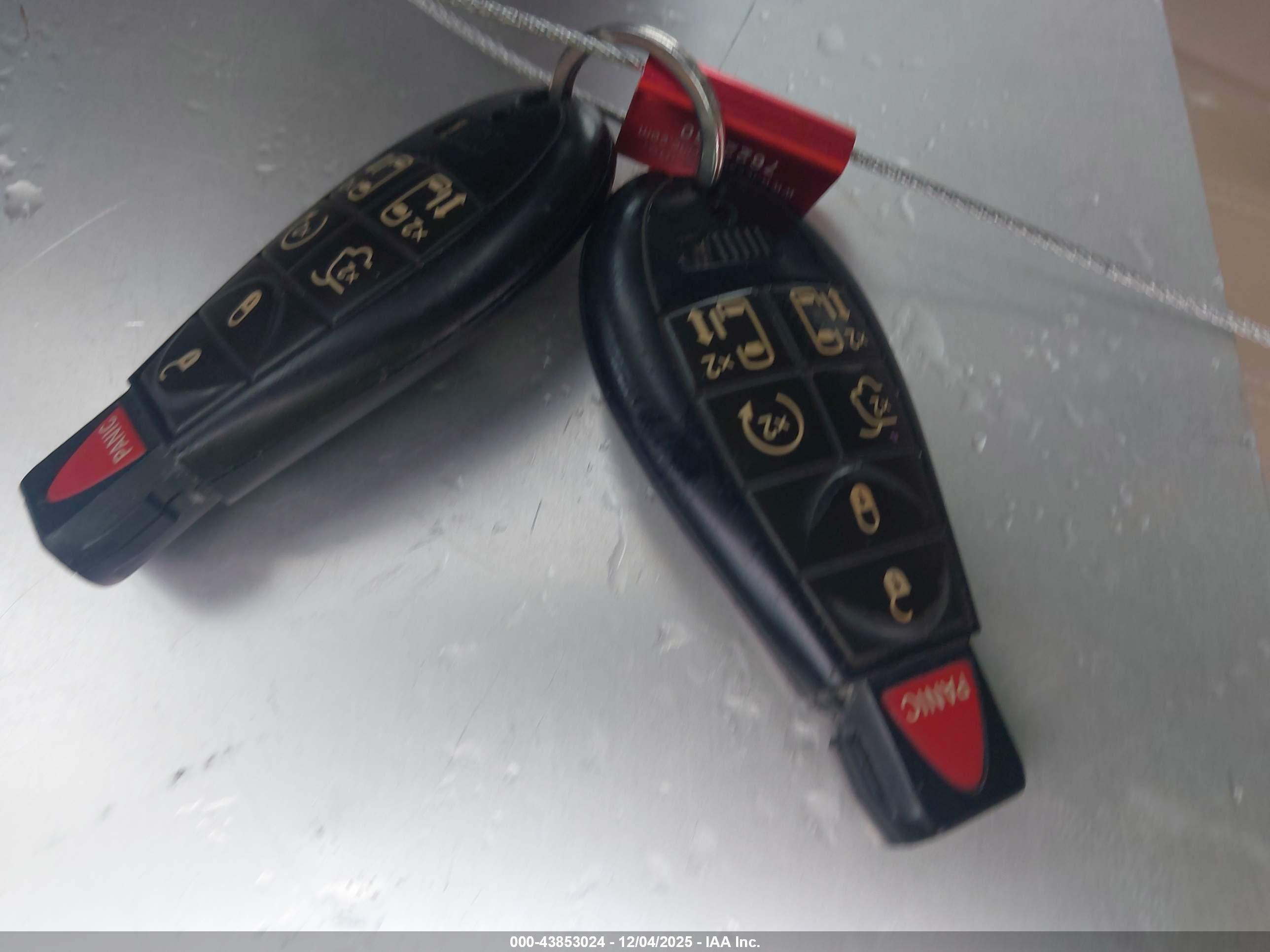 CHRYSLER TOWN image 11