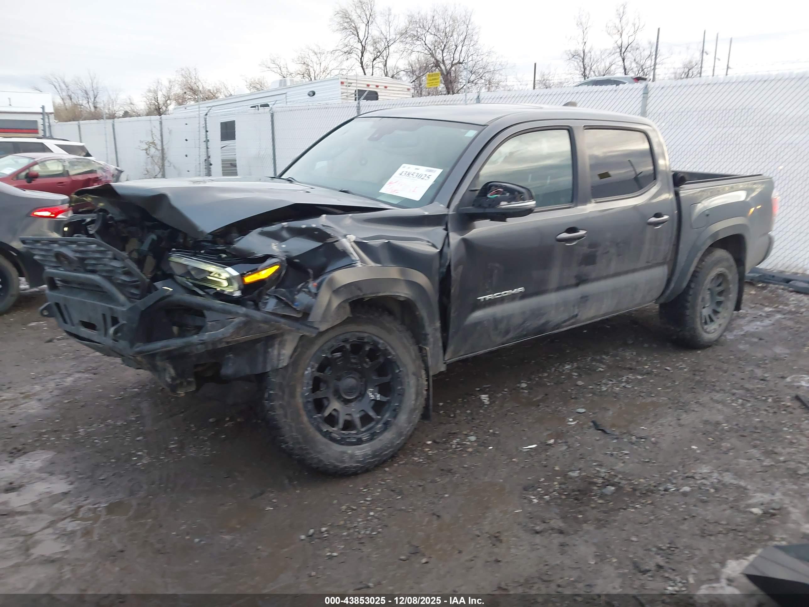 TOYOTA TACOMA image 2