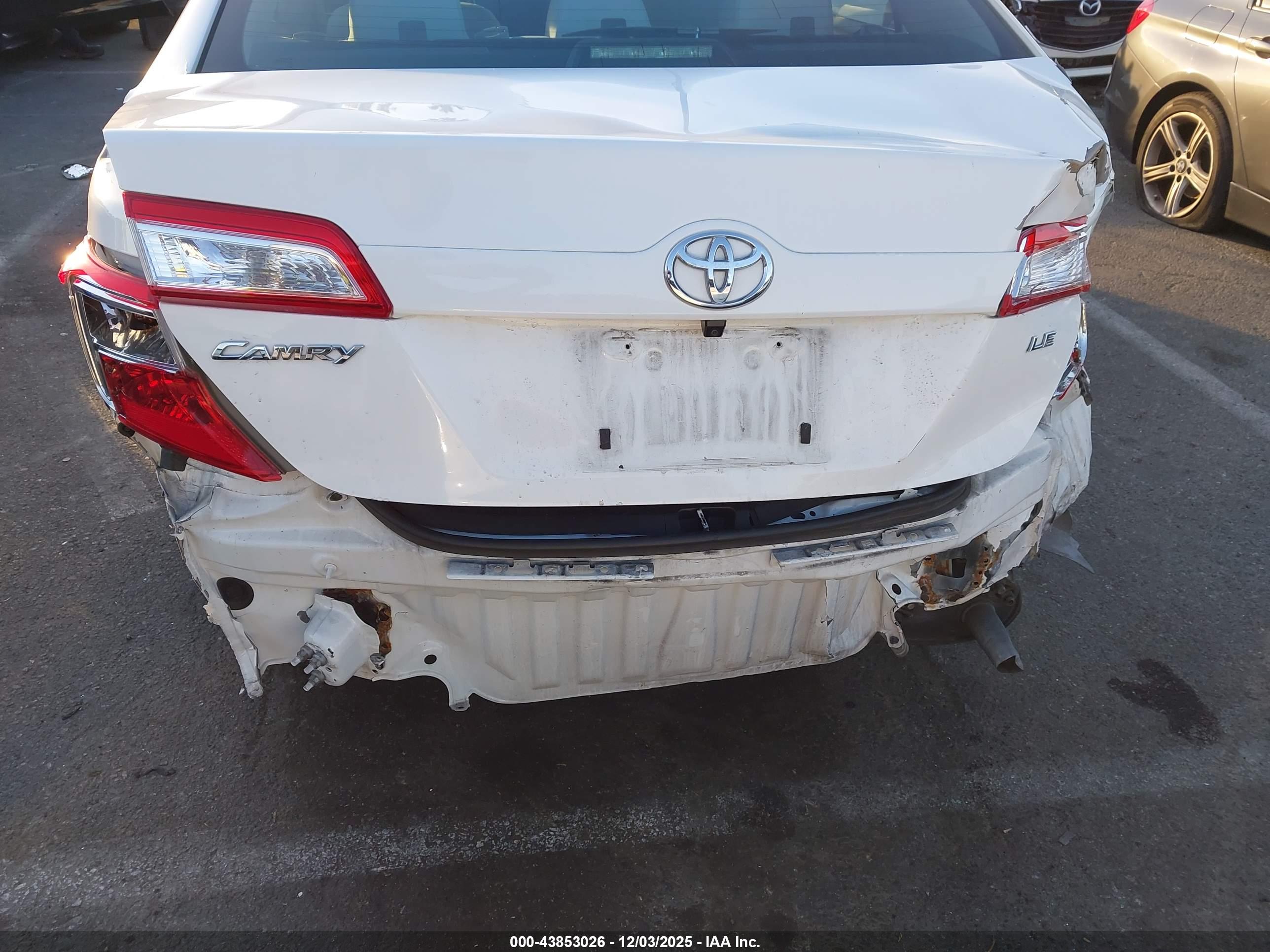 TOYOTA CAMRY image 6