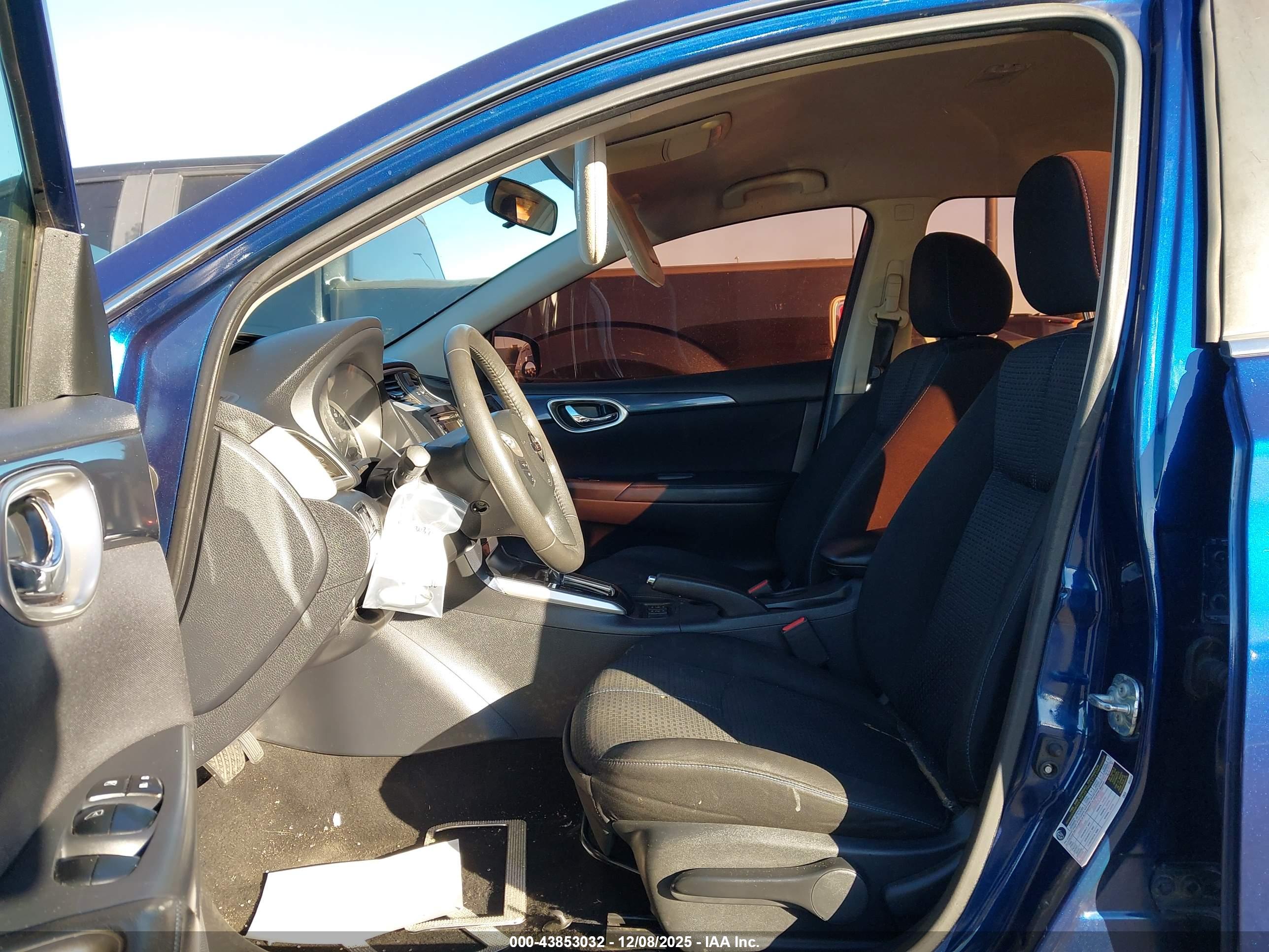 NISSAN SENTRA image 5