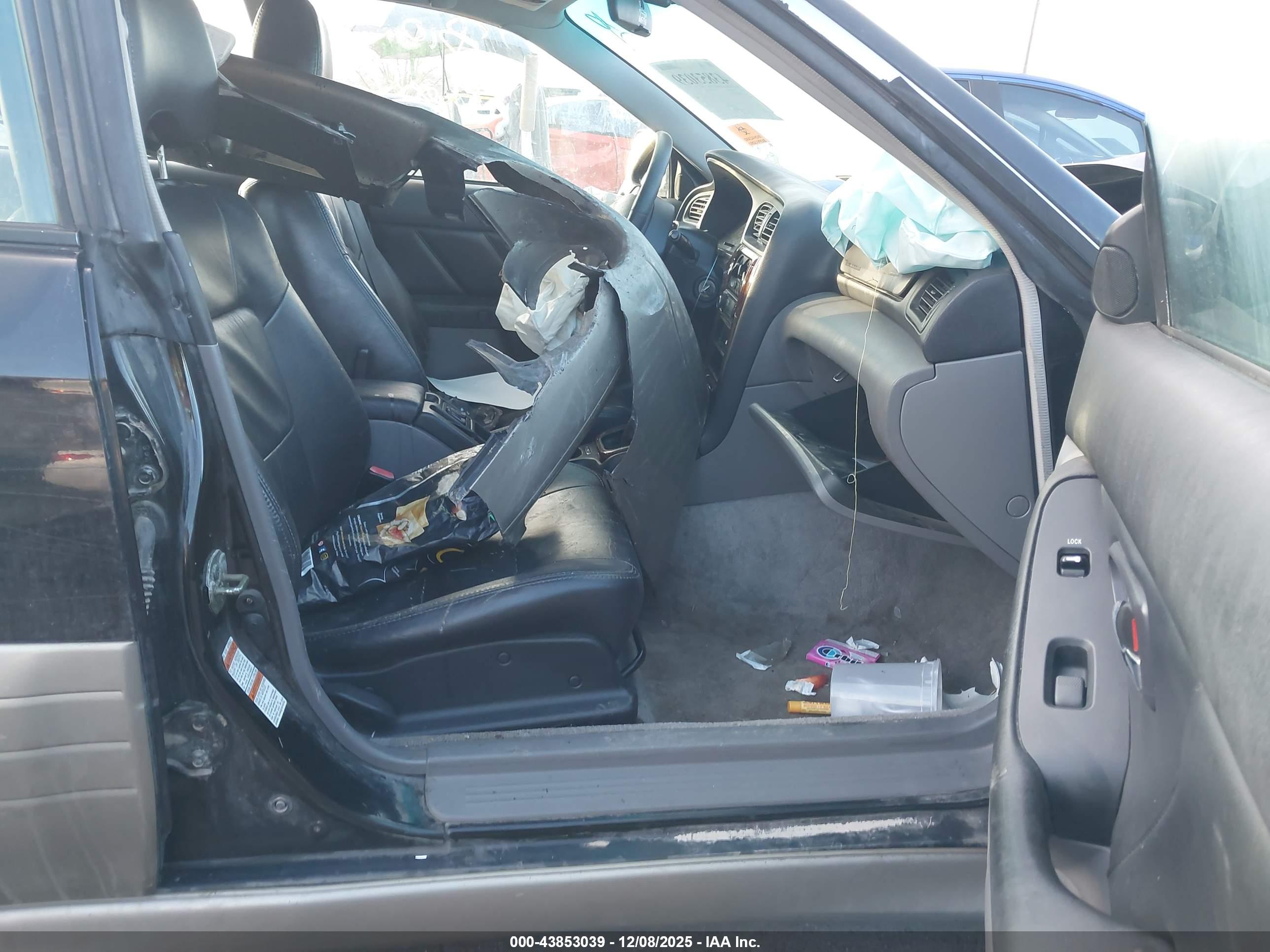 SUBARU OUTBACK image 5