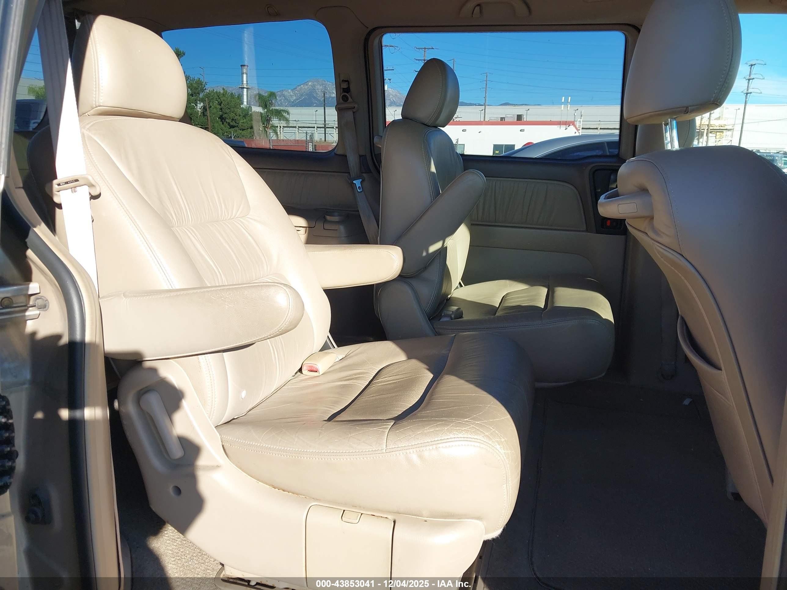 HONDA ODYSSEY image 8