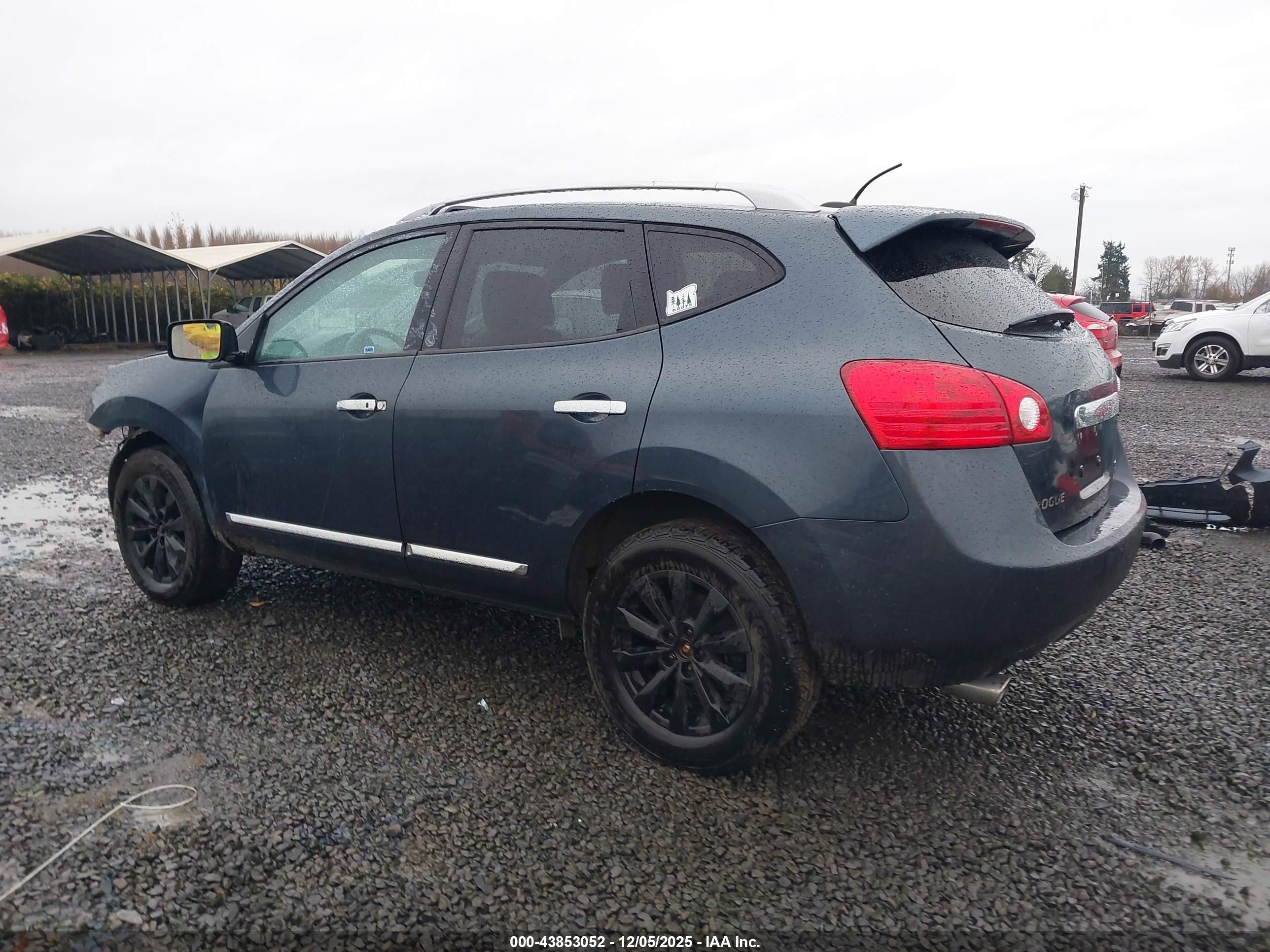 NISSAN ROGUE image 3