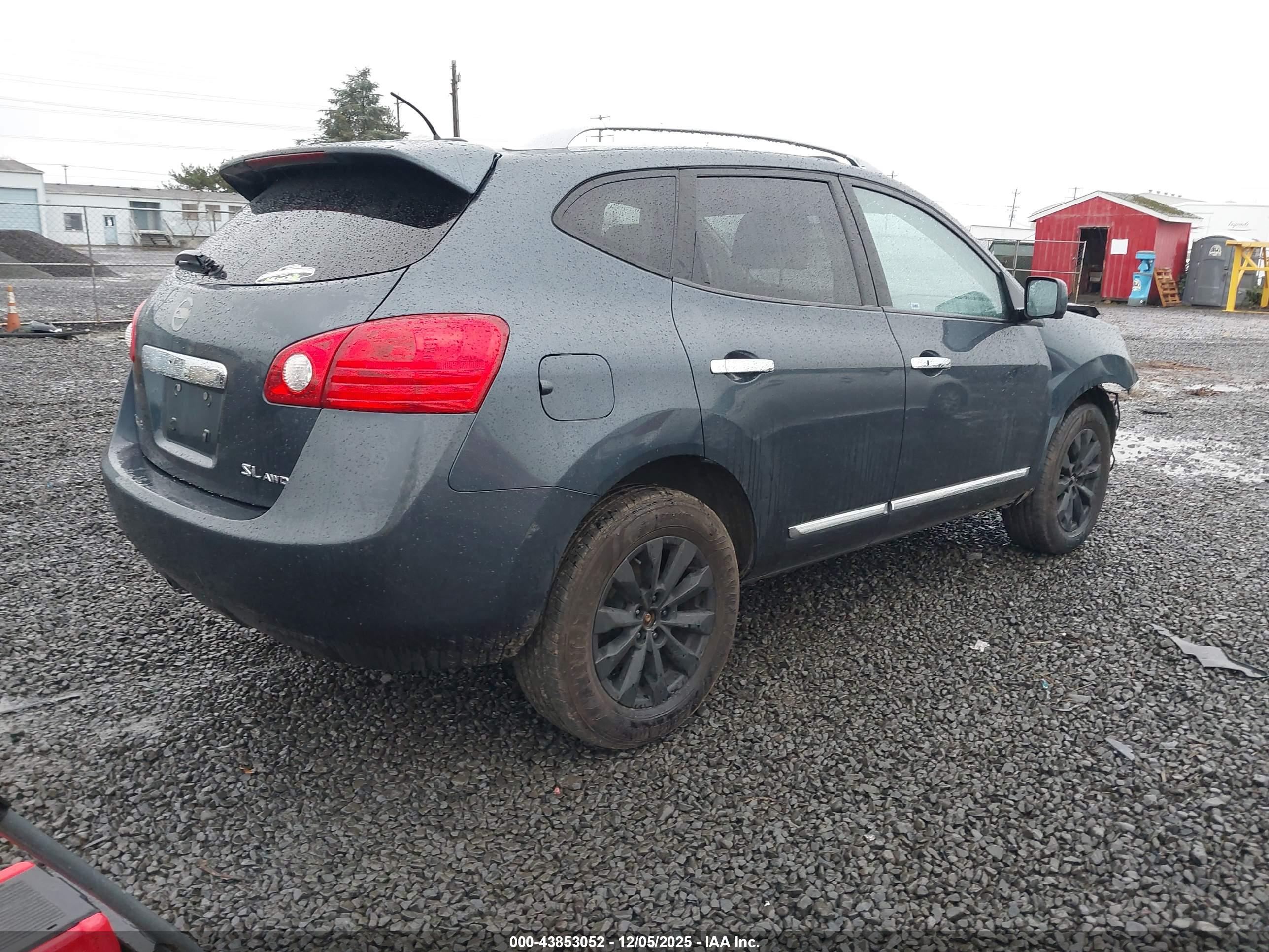 NISSAN ROGUE image 4