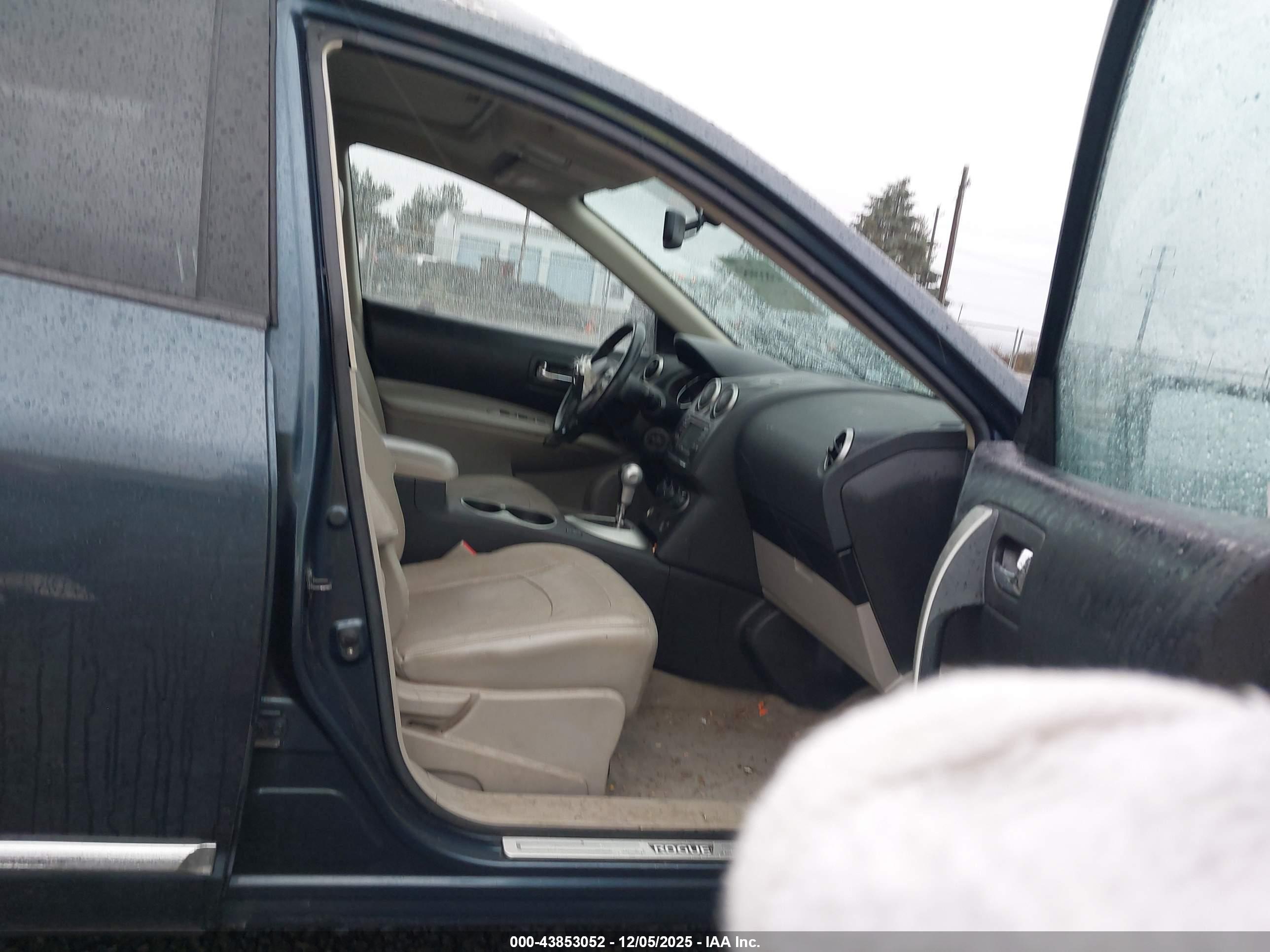 NISSAN ROGUE image 5