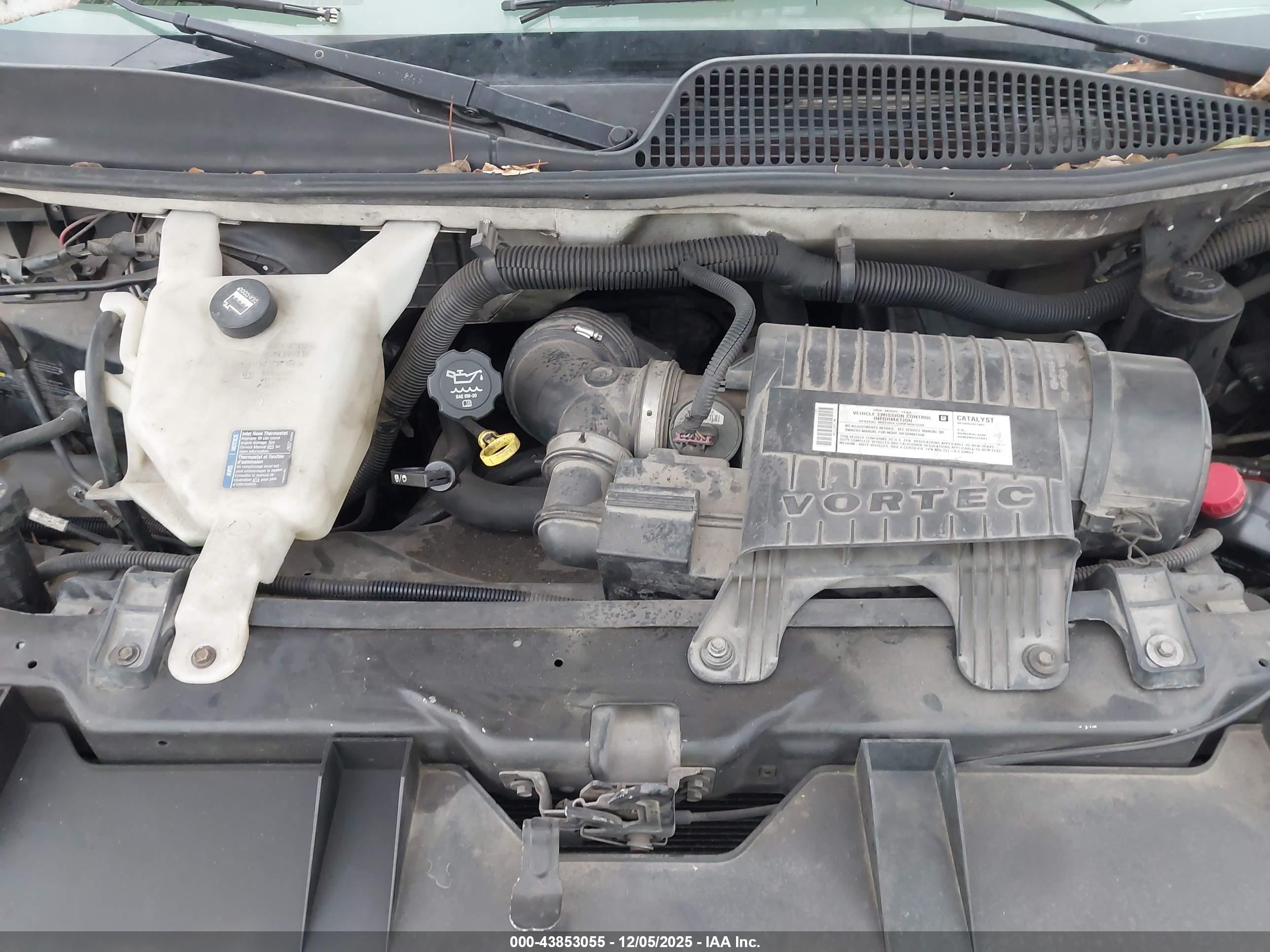 CHEVROLET EXPRESS image 10