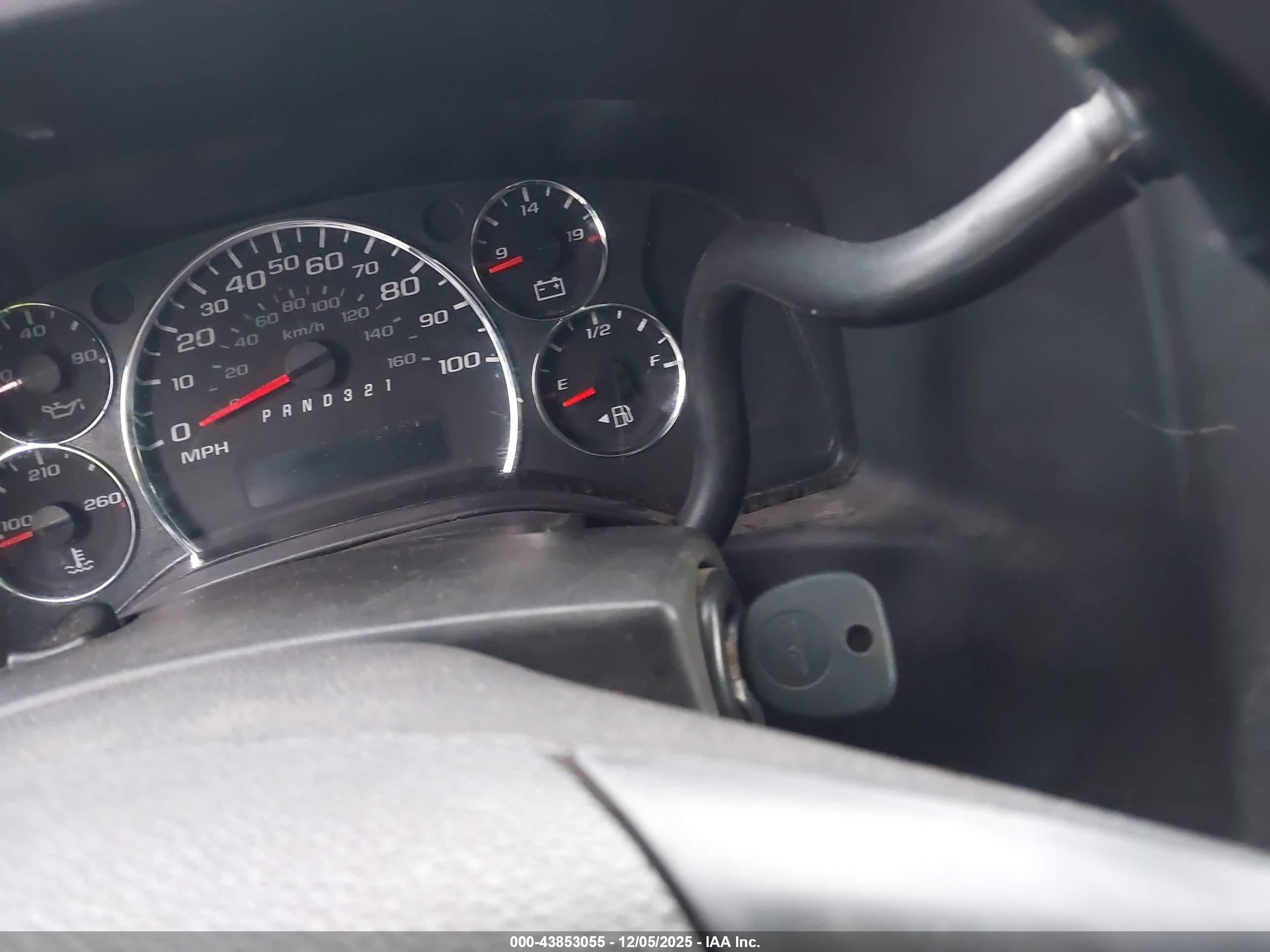 CHEVROLET EXPRESS image 11