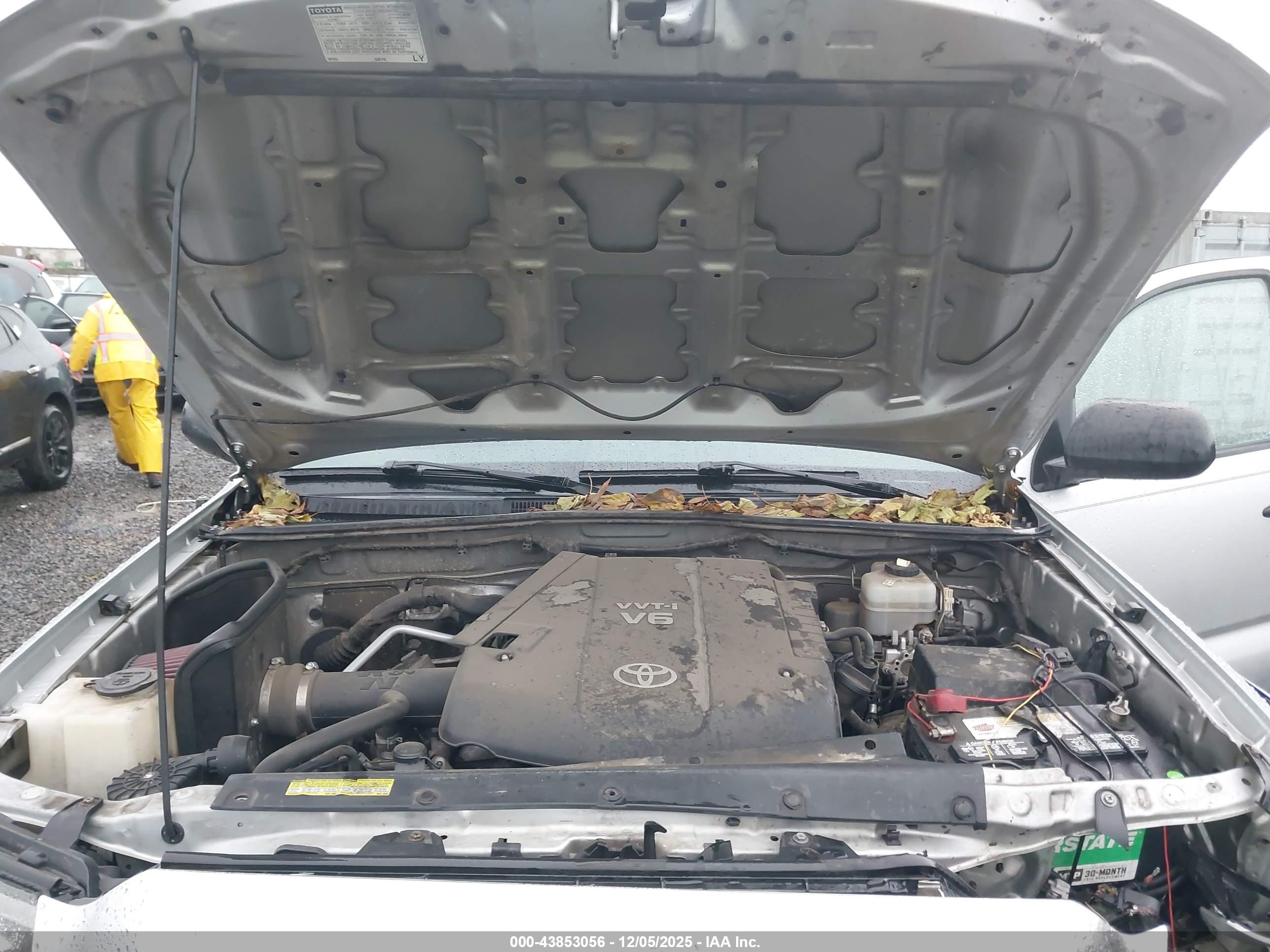 TOYOTA TACOMA image 10