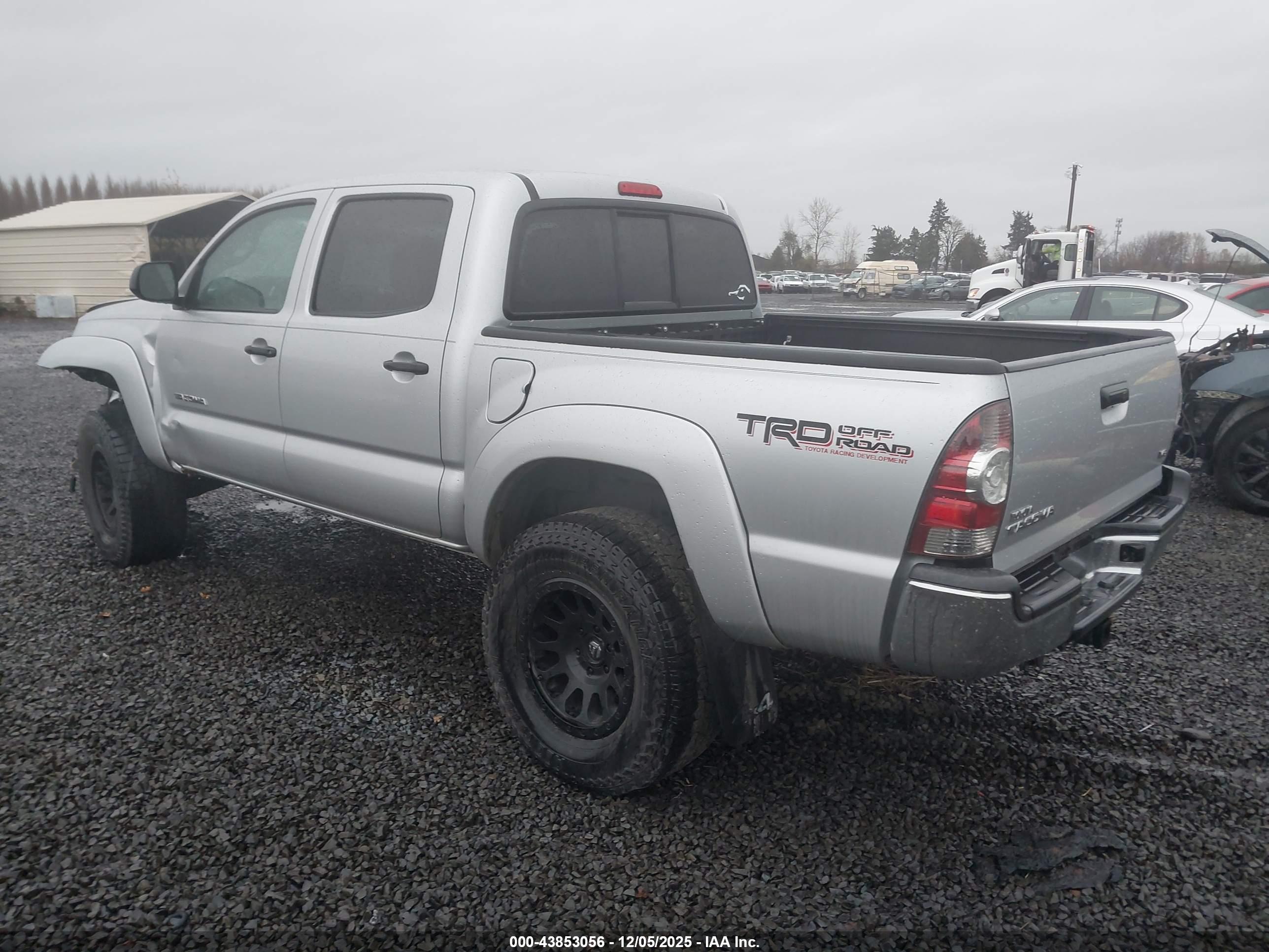 TOYOTA TACOMA image 3