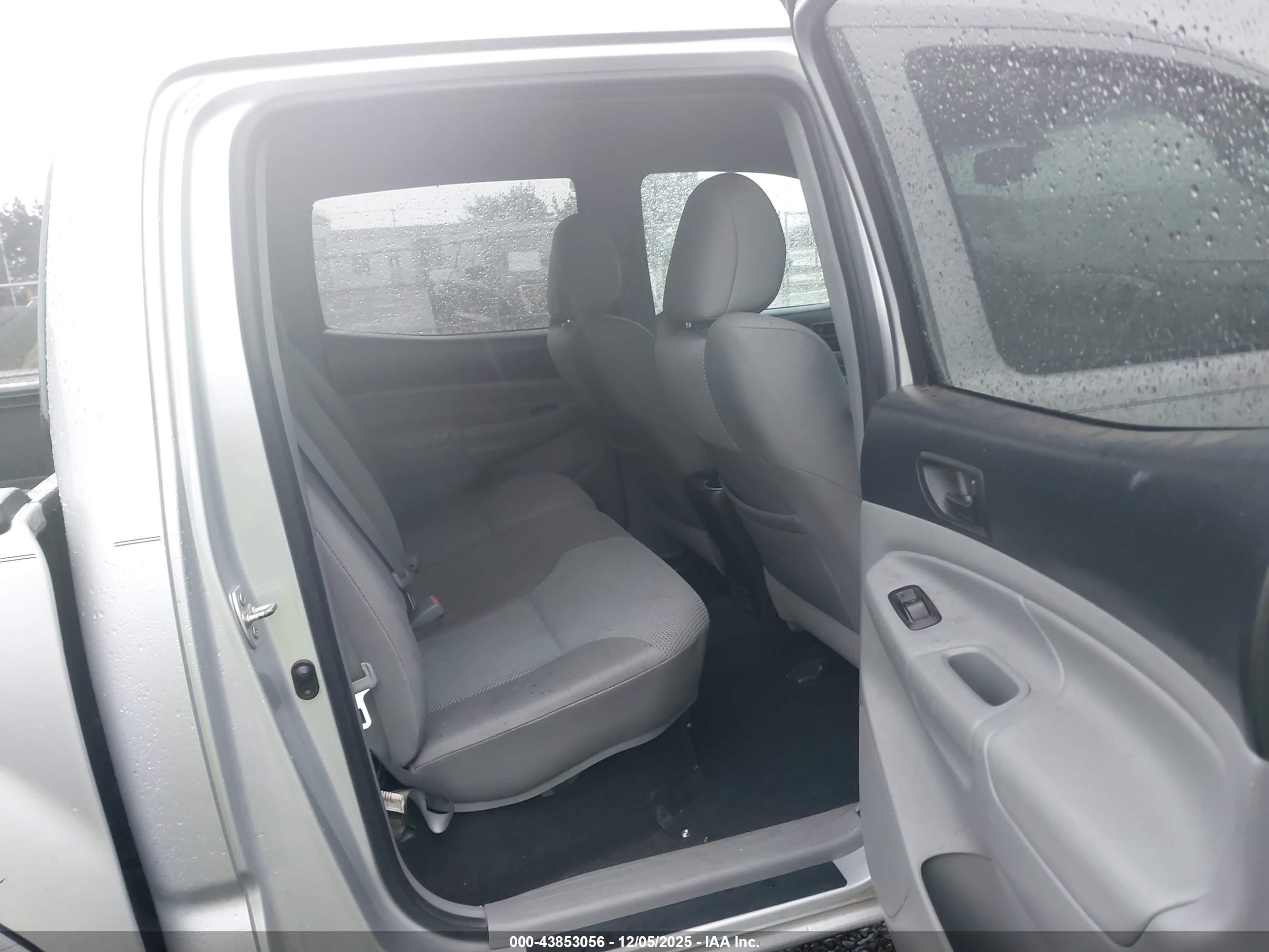 TOYOTA TACOMA image 8