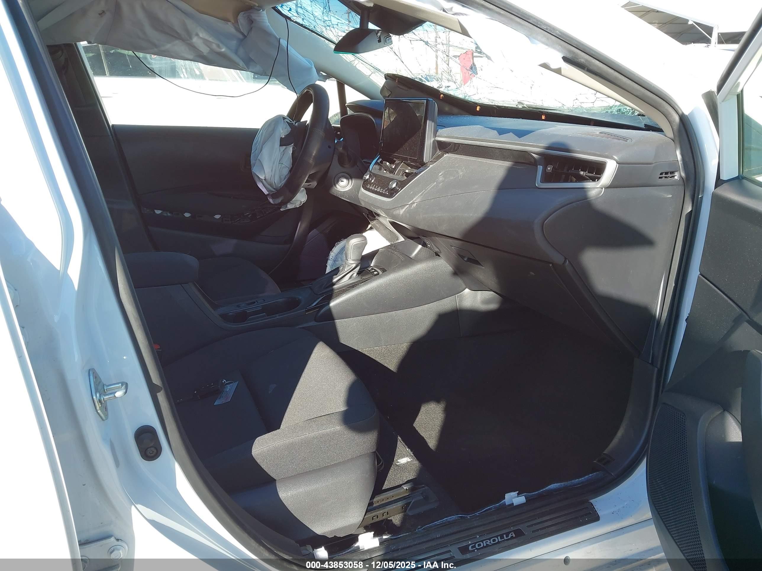 TOYOTA COROLLA image 5