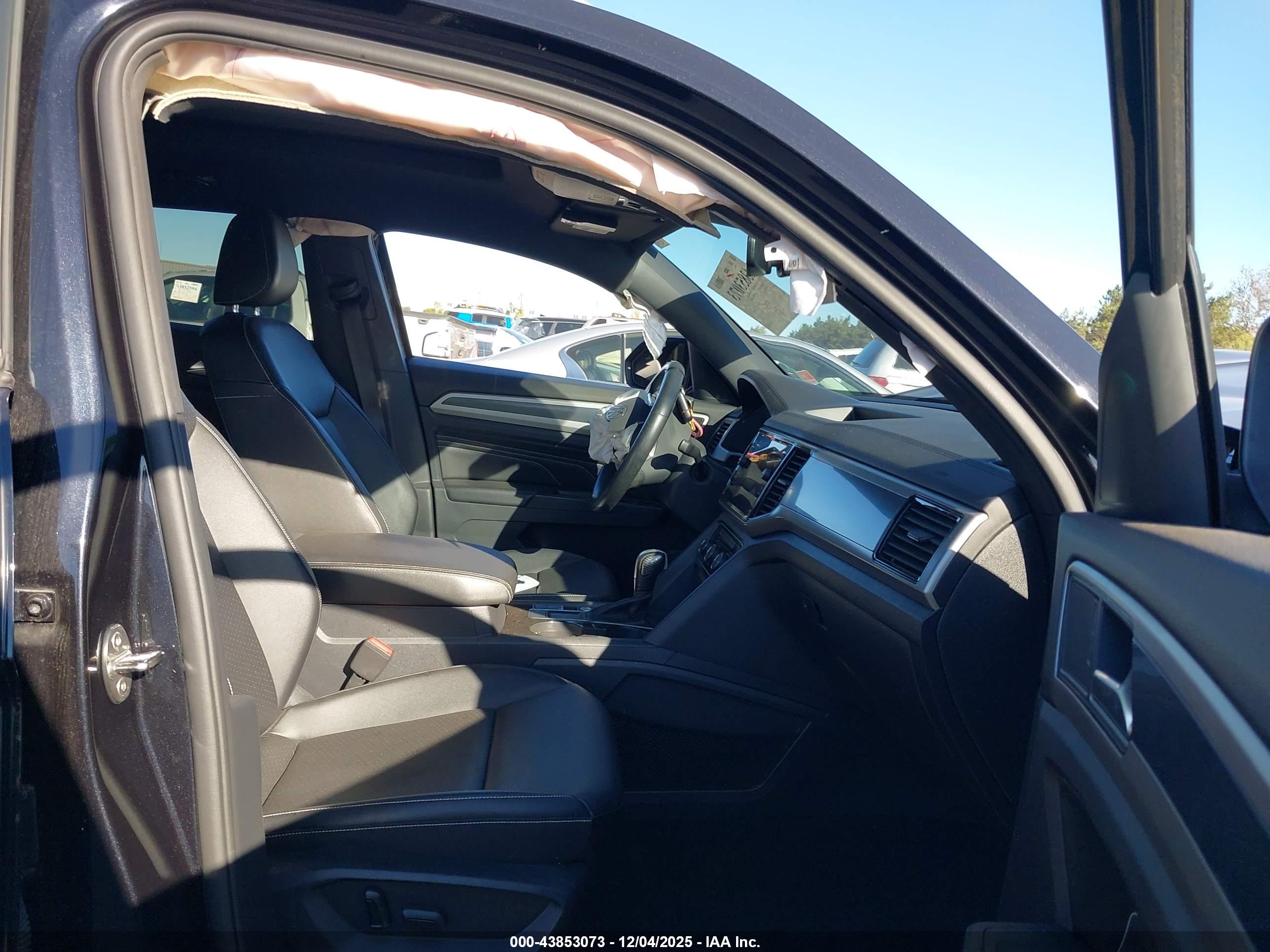 VOLKSWAGEN ATLAS image 5