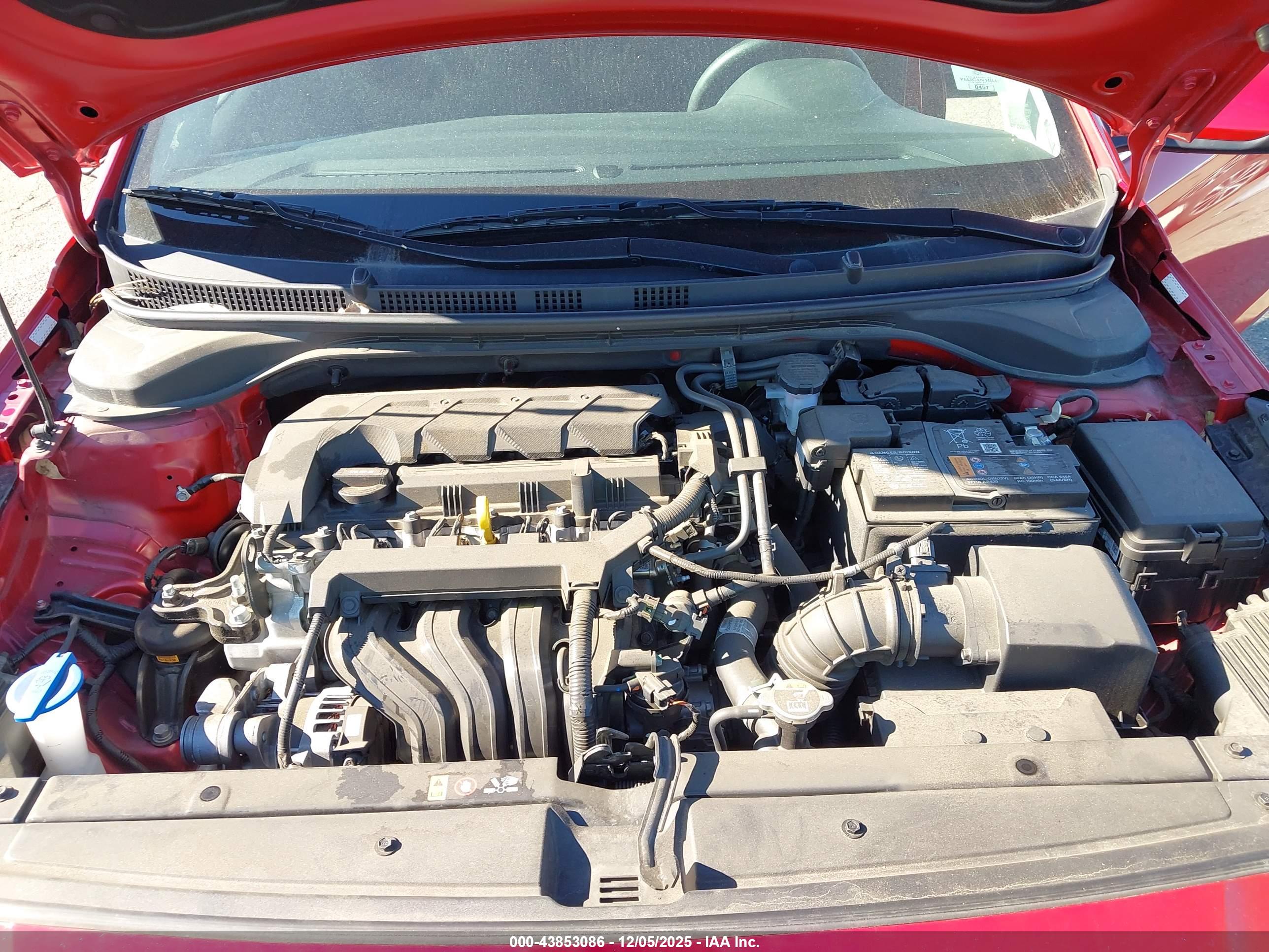 HYUNDAI ACCENT image 10
