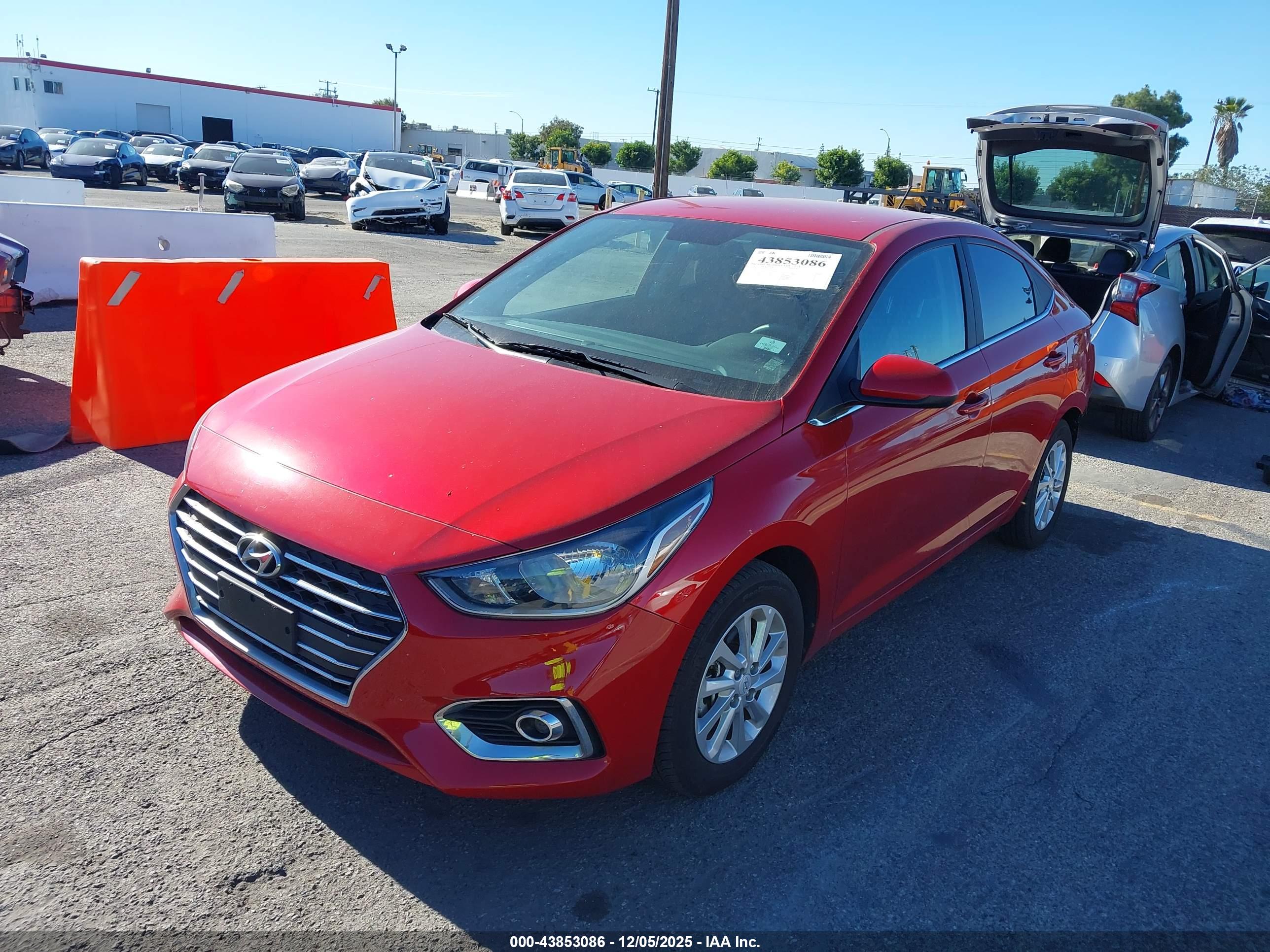 HYUNDAI ACCENT image 2