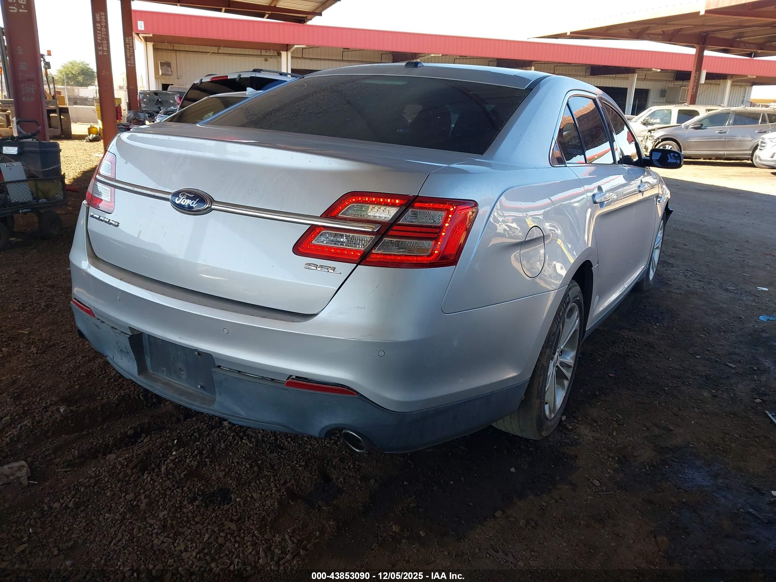 FORD TAURUS image 4