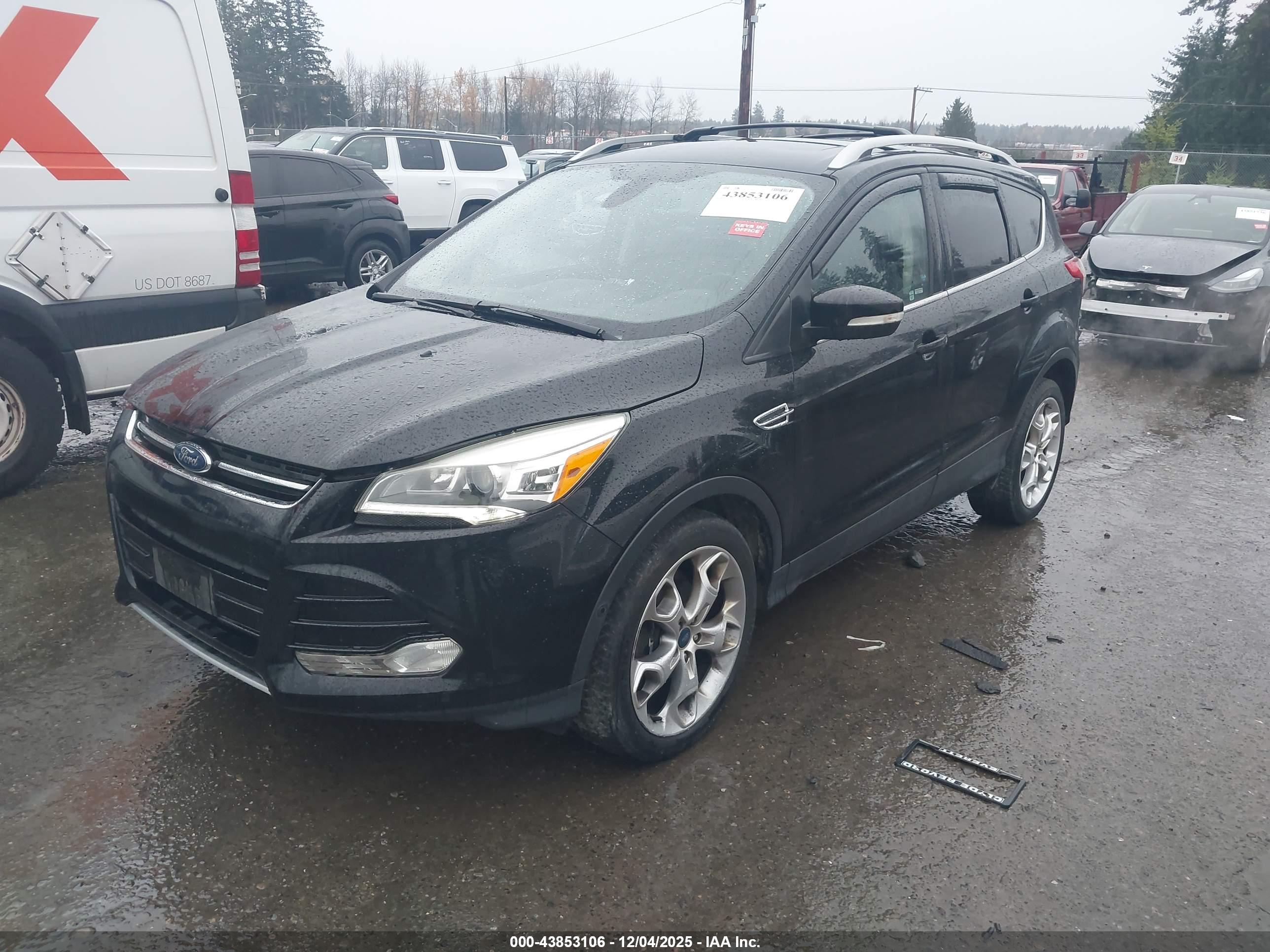 FORD ESCAPE image 2