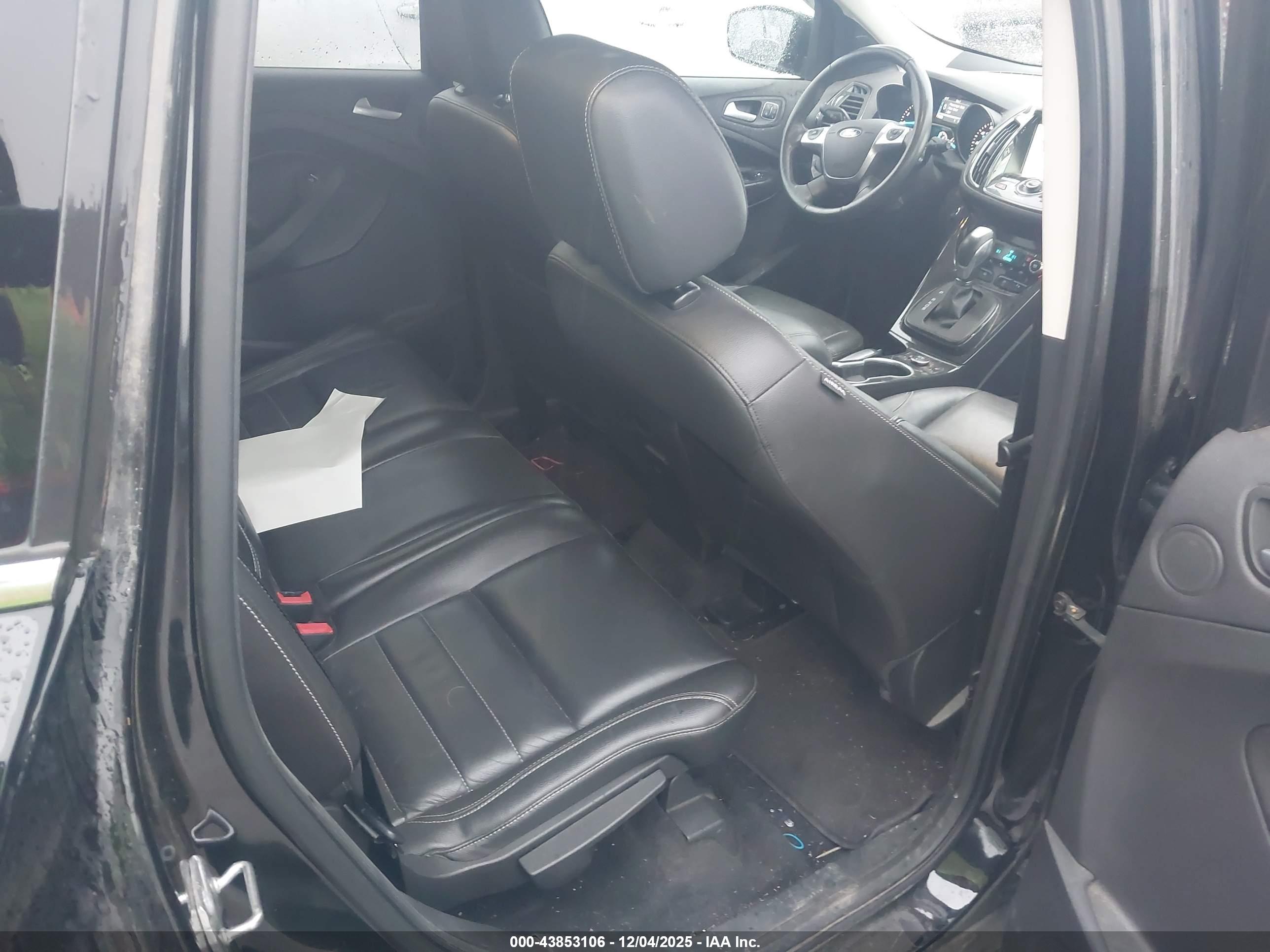 FORD ESCAPE image 8