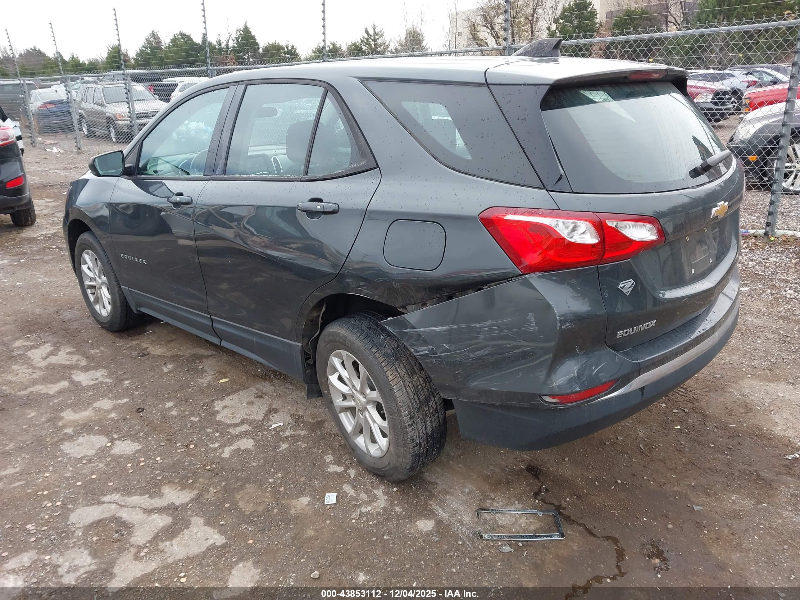 CHEVROLET EQUINOX image 3