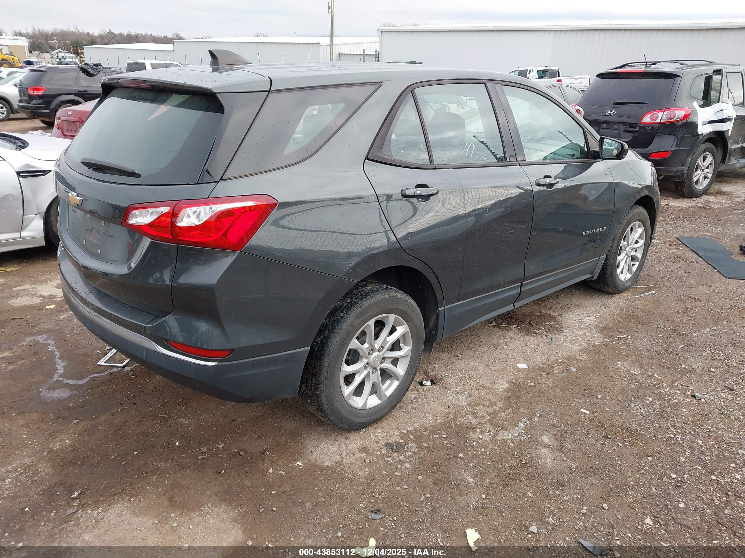 CHEVROLET EQUINOX image 4
