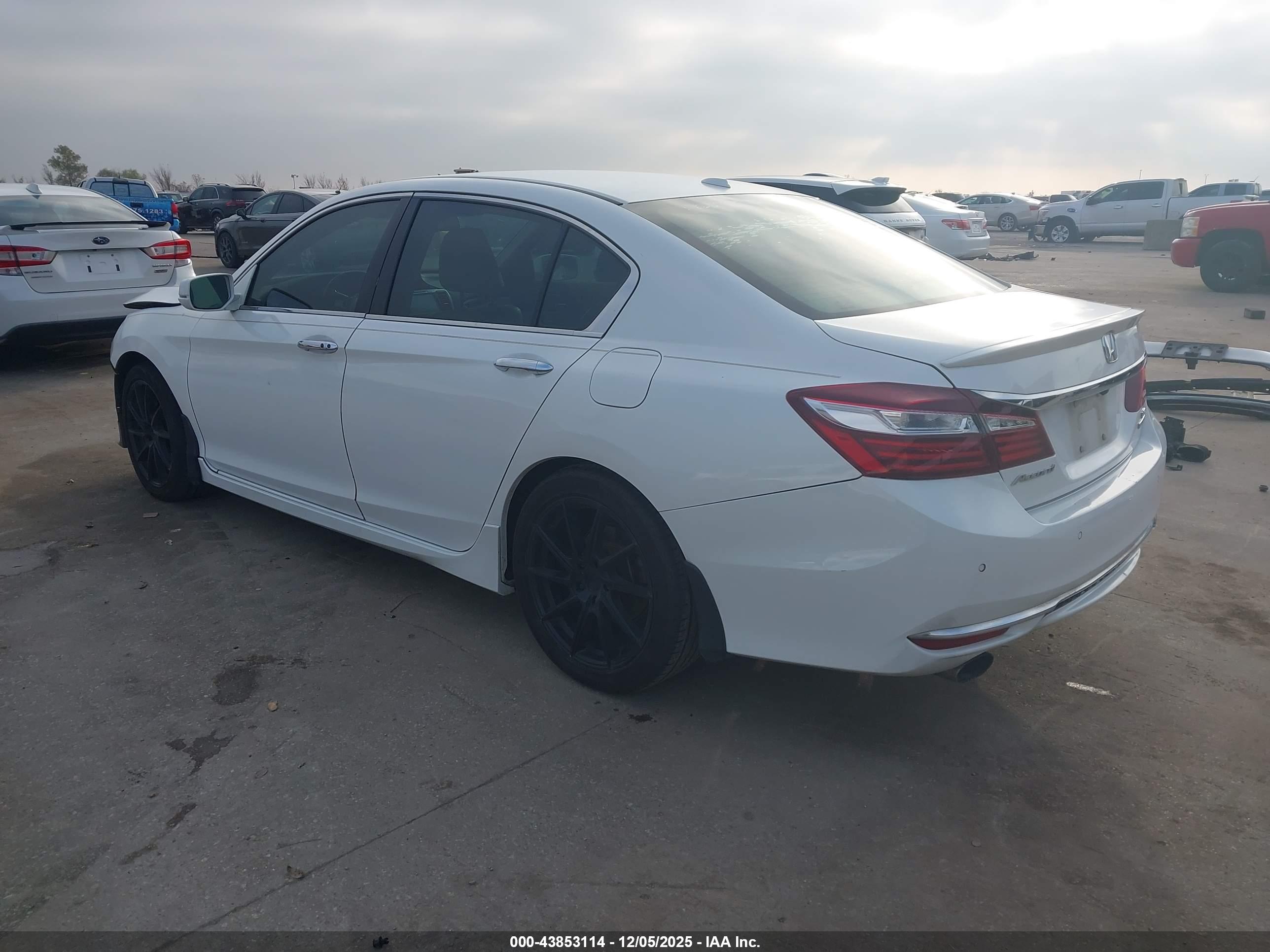 HONDA ACCORD image 3