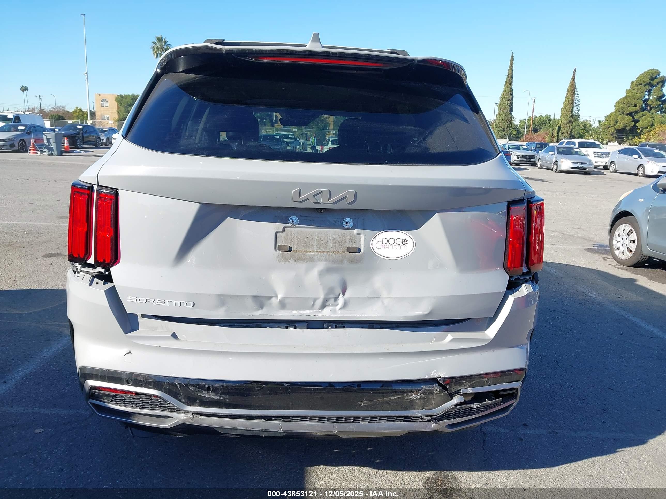 KIA SORENTO image 6