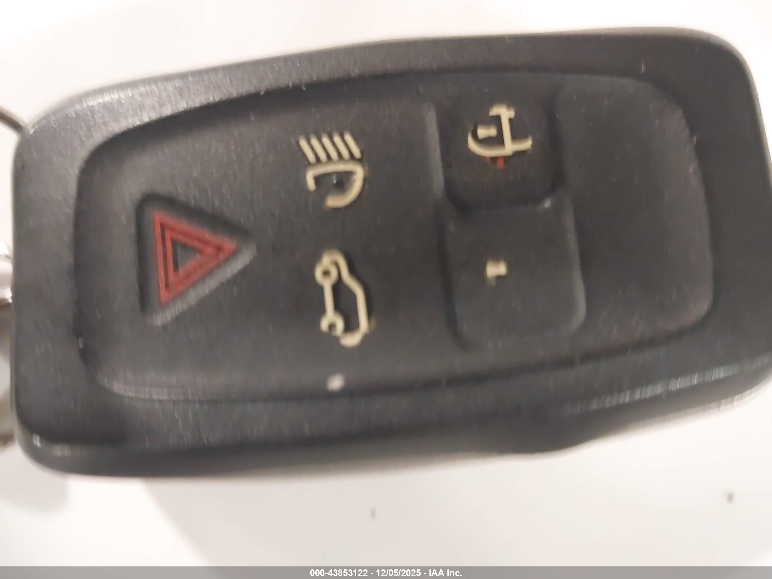 LAND ROVER image 11