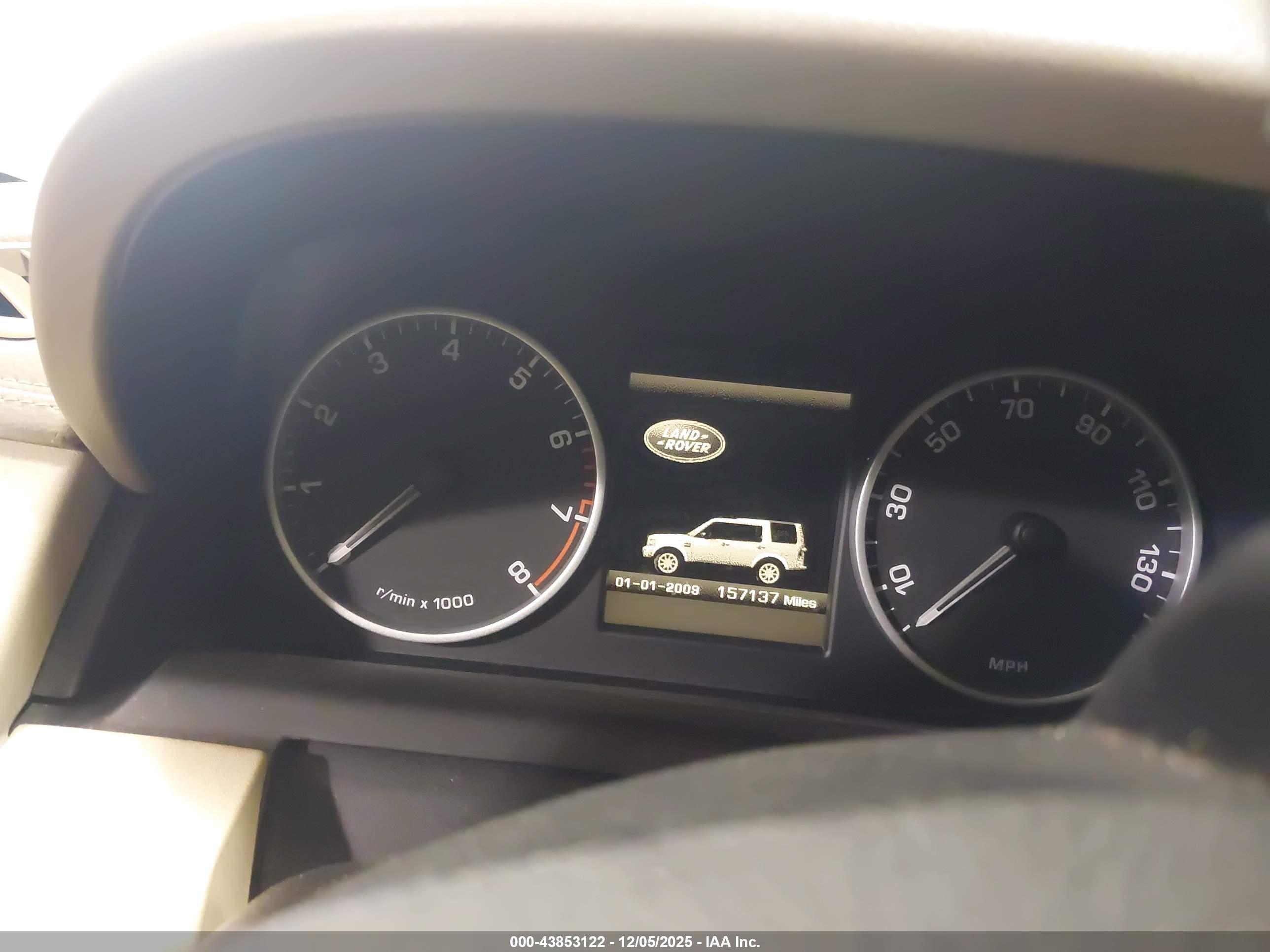 LAND ROVER image 7