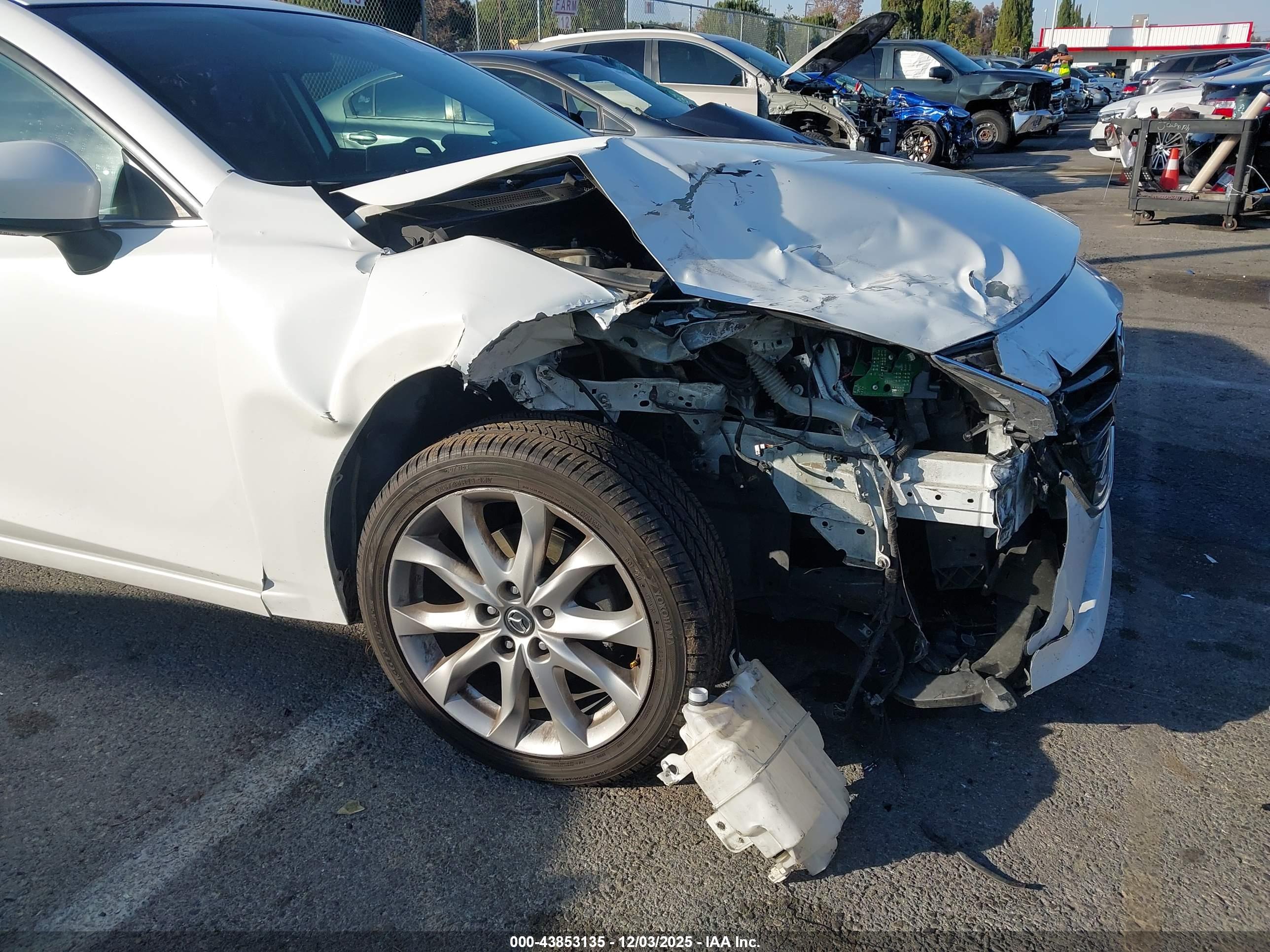MAZDA MAZDA3 image 6