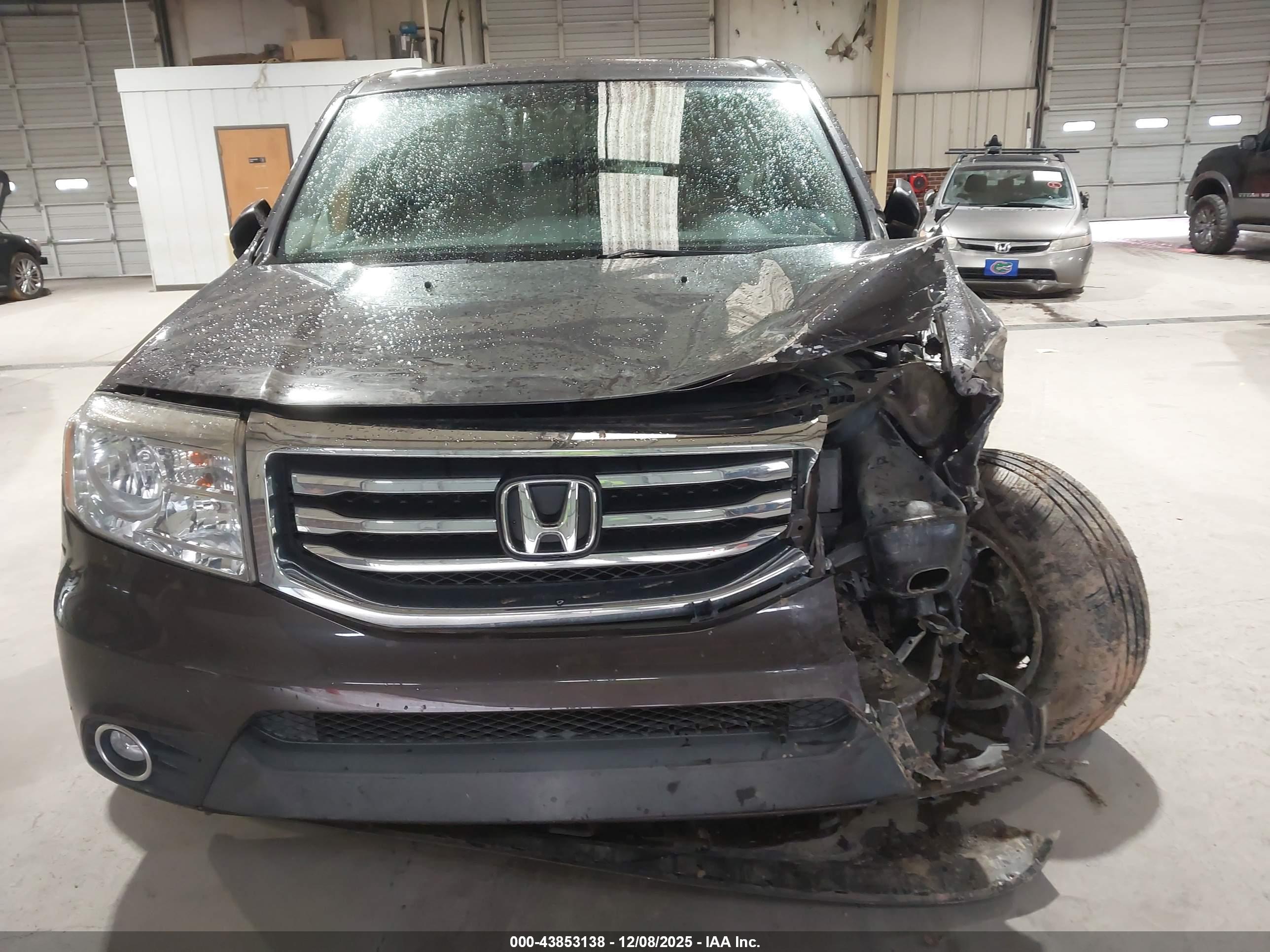 HONDA PILOT image 6