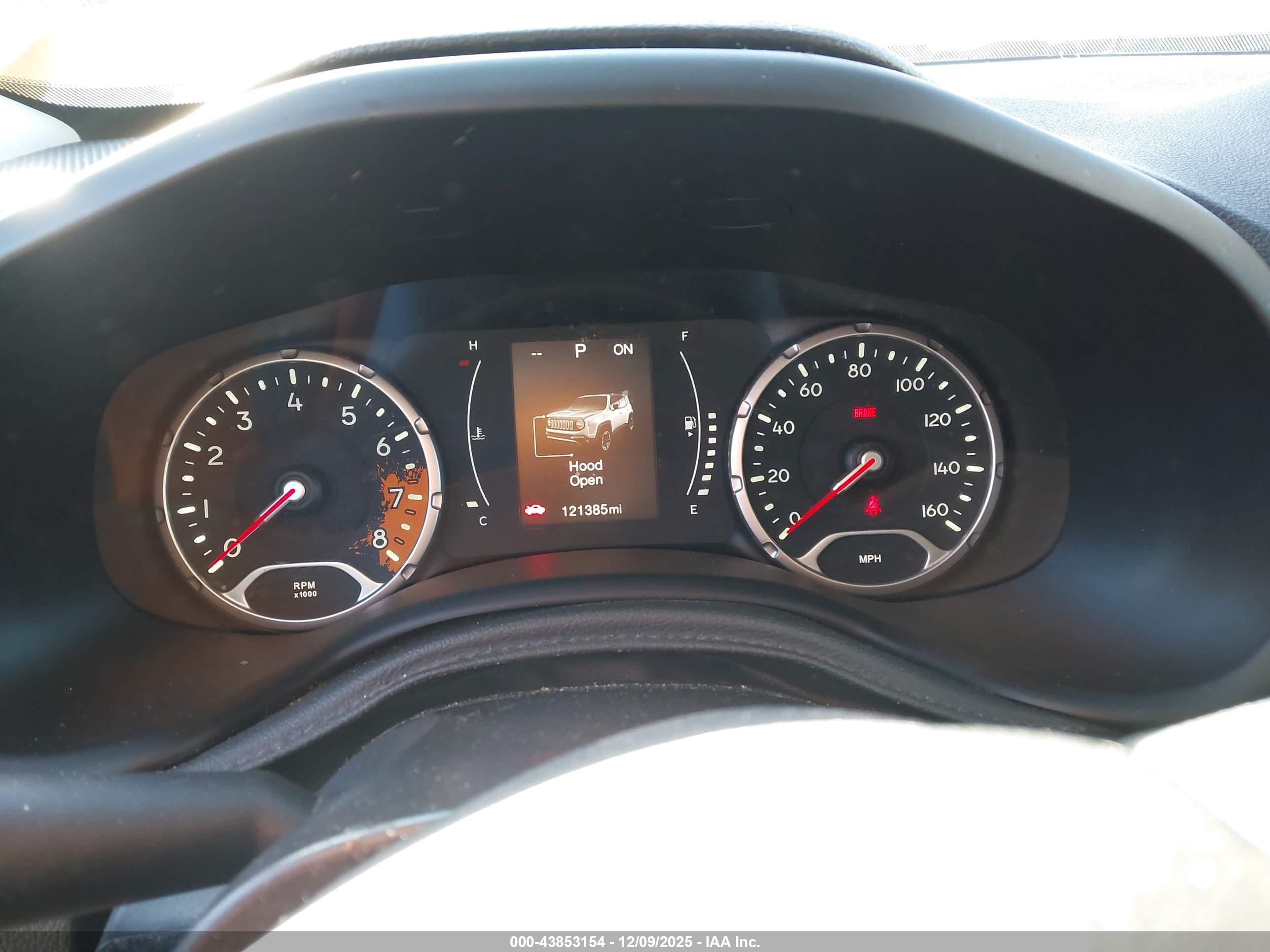 JEEP RENEGADE image 7