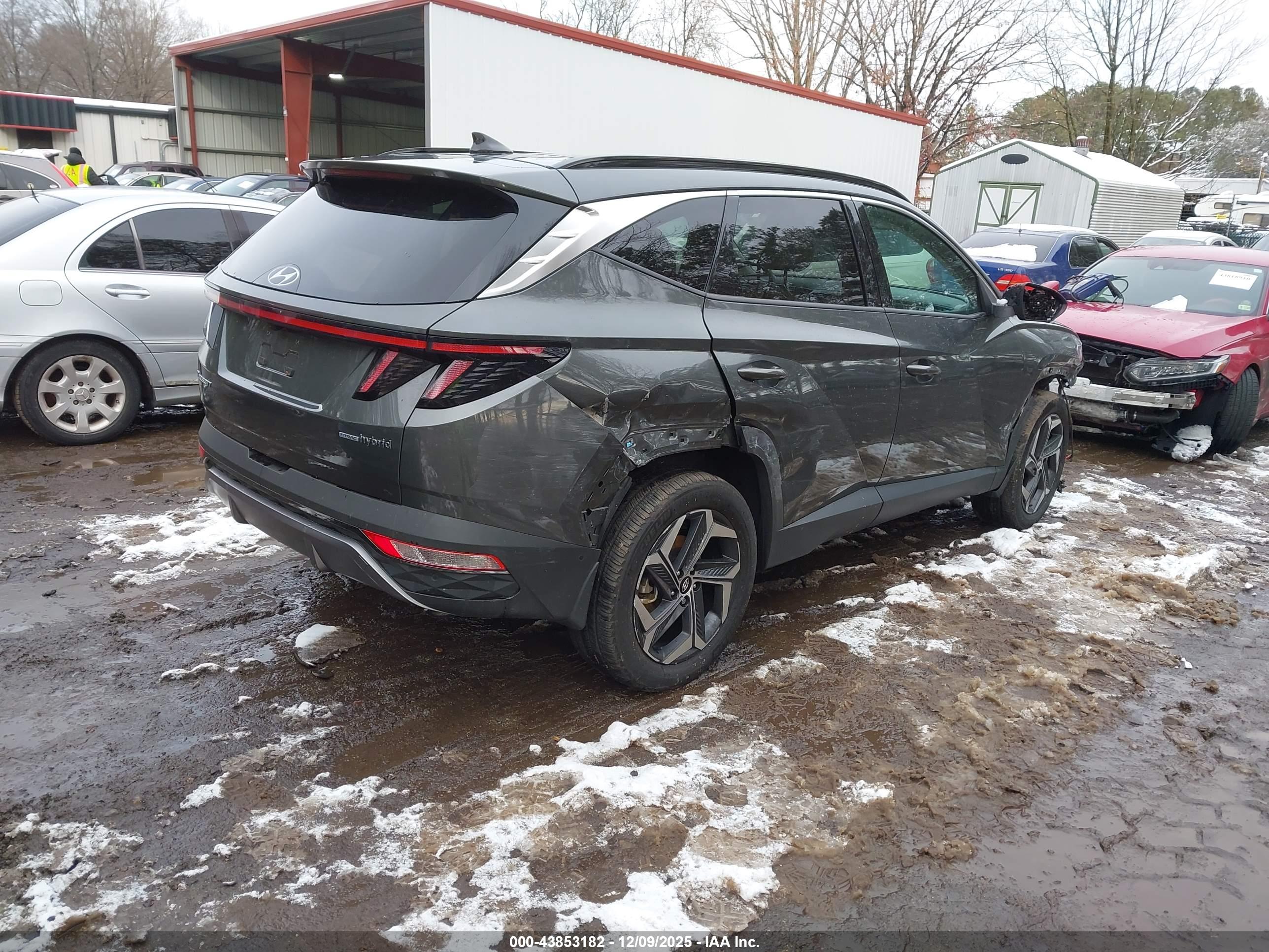 HYUNDAI TUCSON image 4