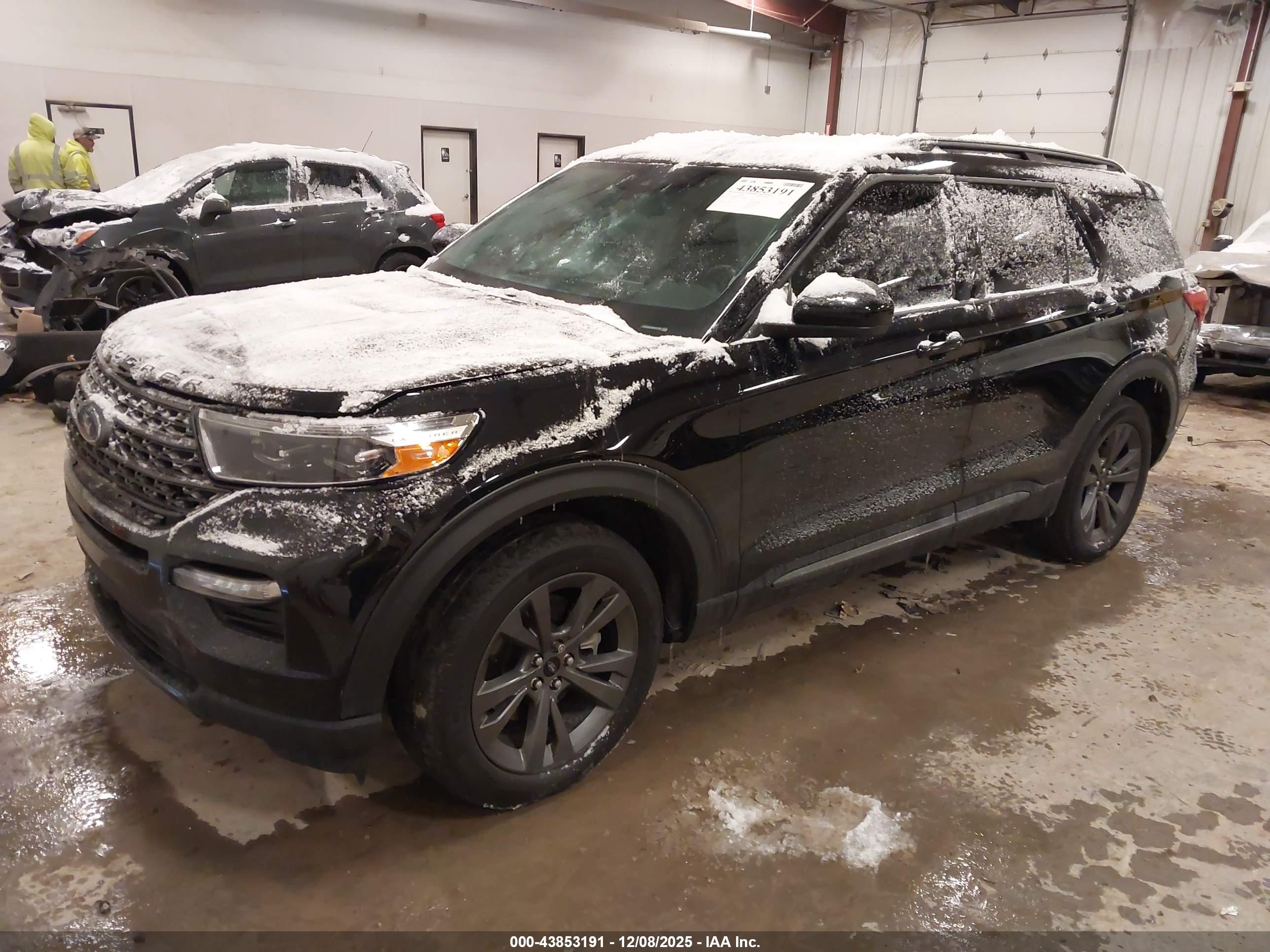 FORD EXPLORER image 2