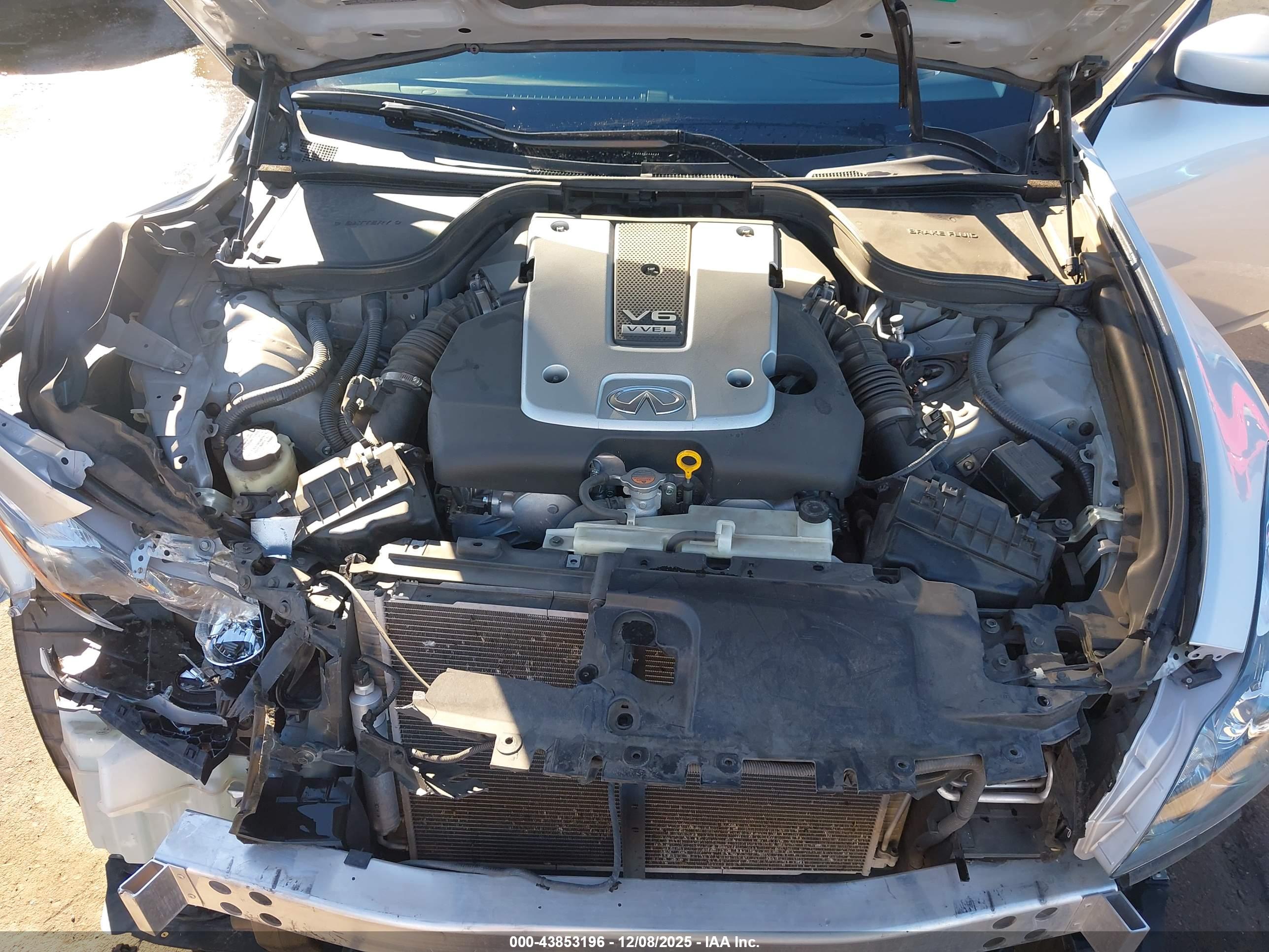 INFINITI G37 image 10
