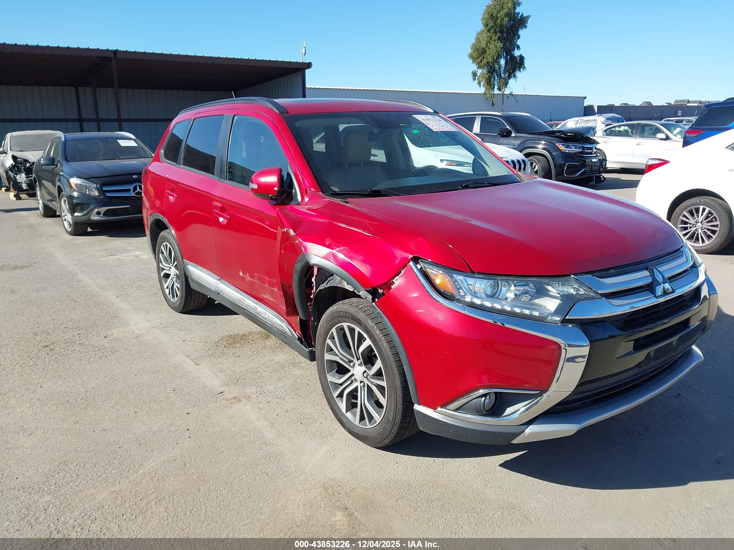 MITSUBISHI OUTLANDER image 6