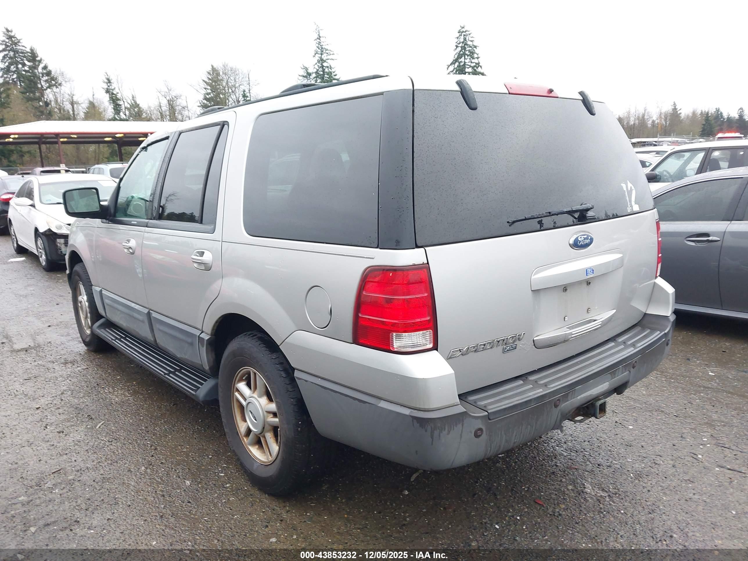 FORD EXPEDITION image 3