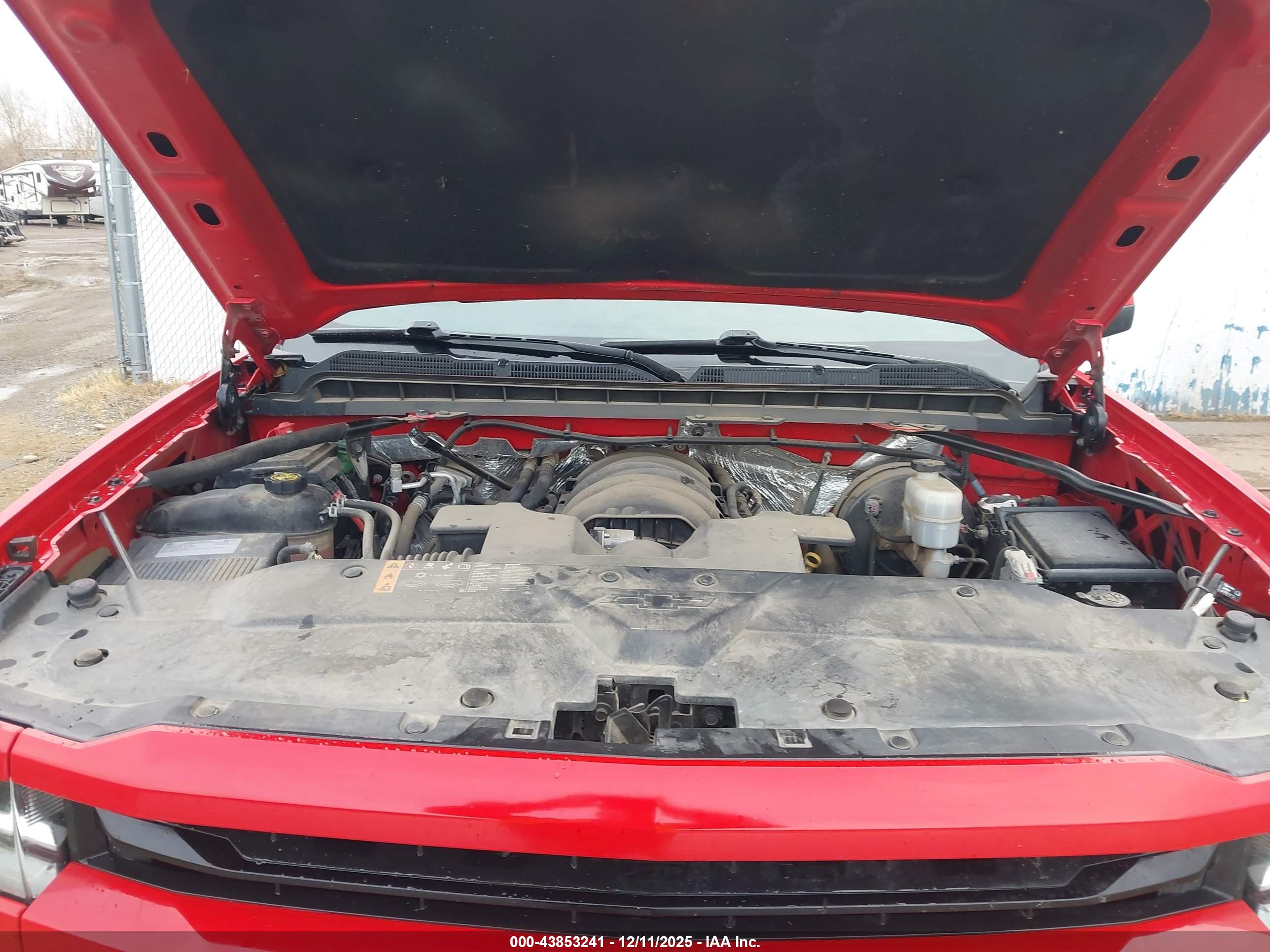 CHEVROLET SILVERADO image 10