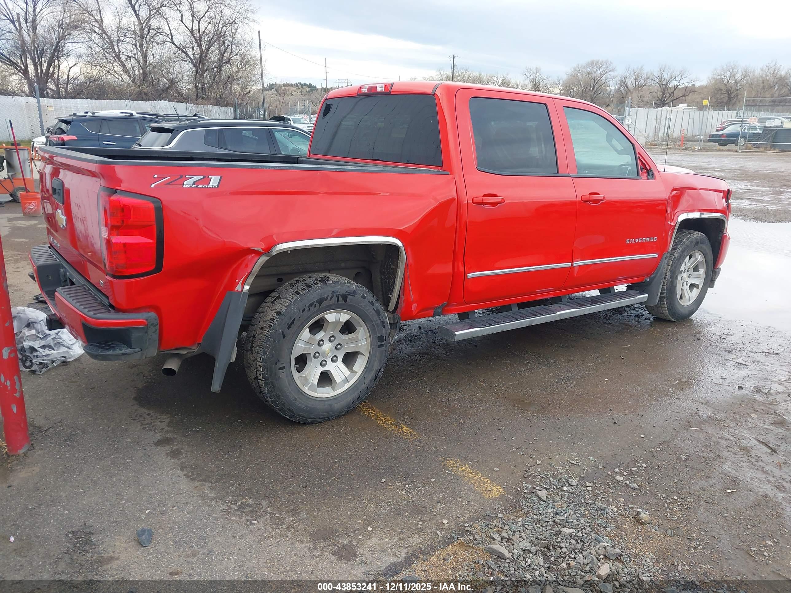 CHEVROLET SILVERADO image 4