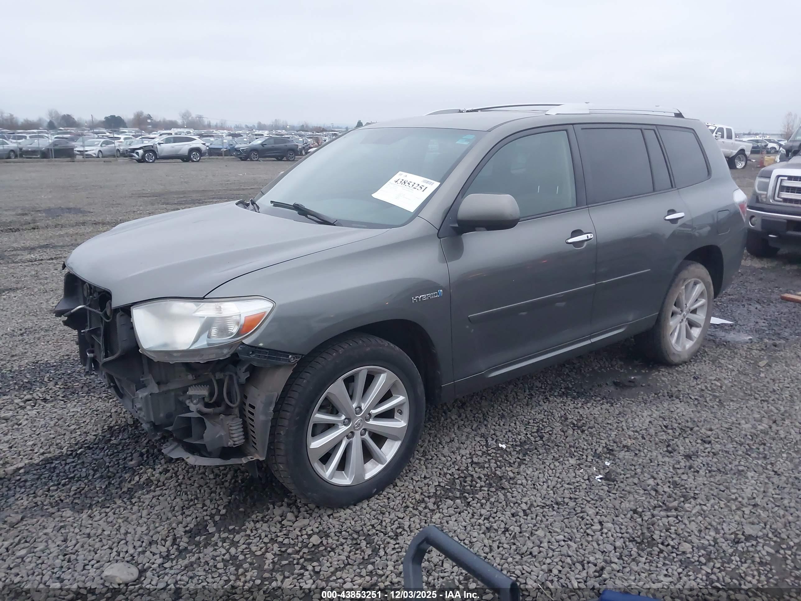 TOYOTA HIGHLANDER image 2