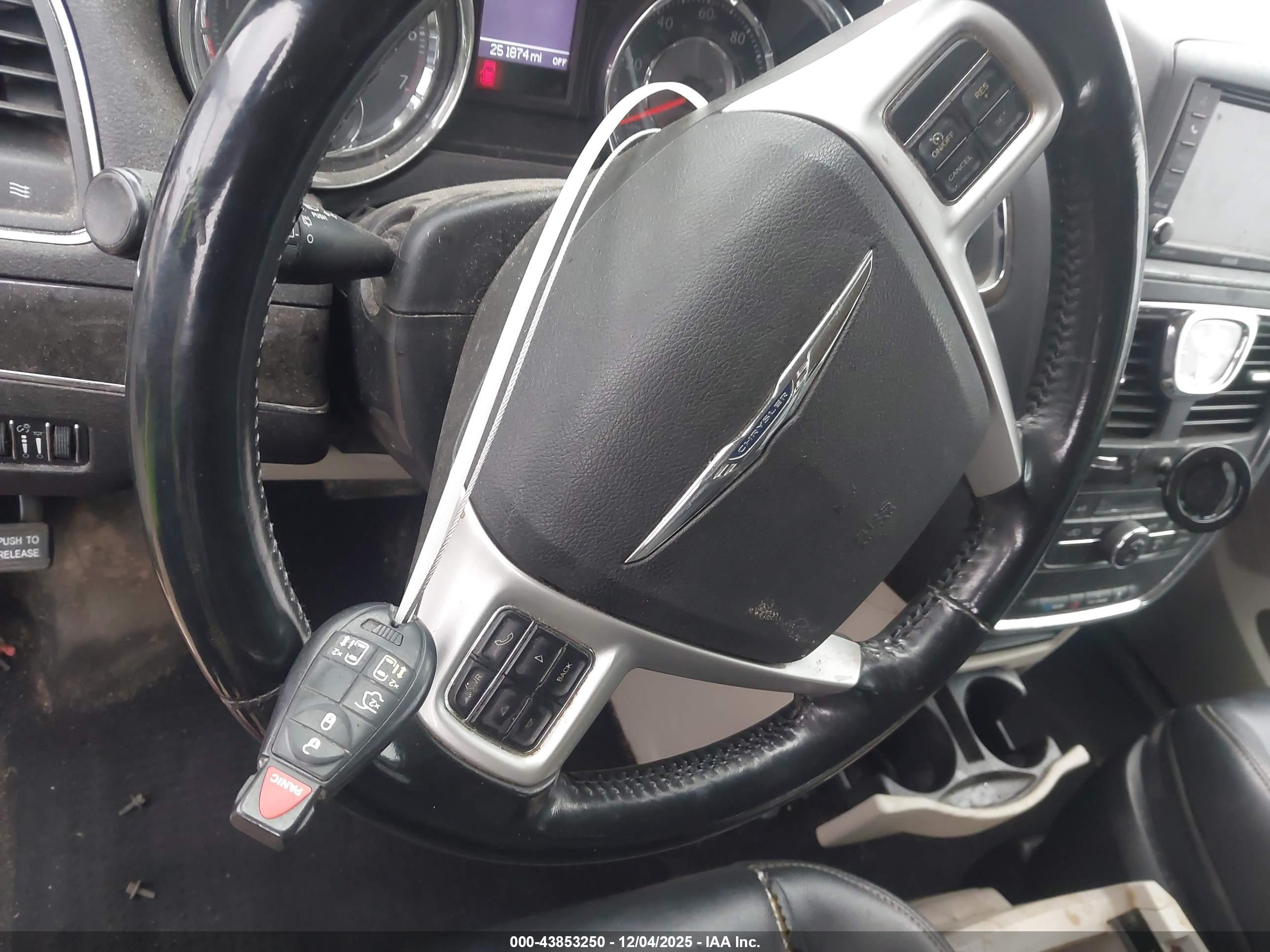 CHRYSLER TOWN image 11