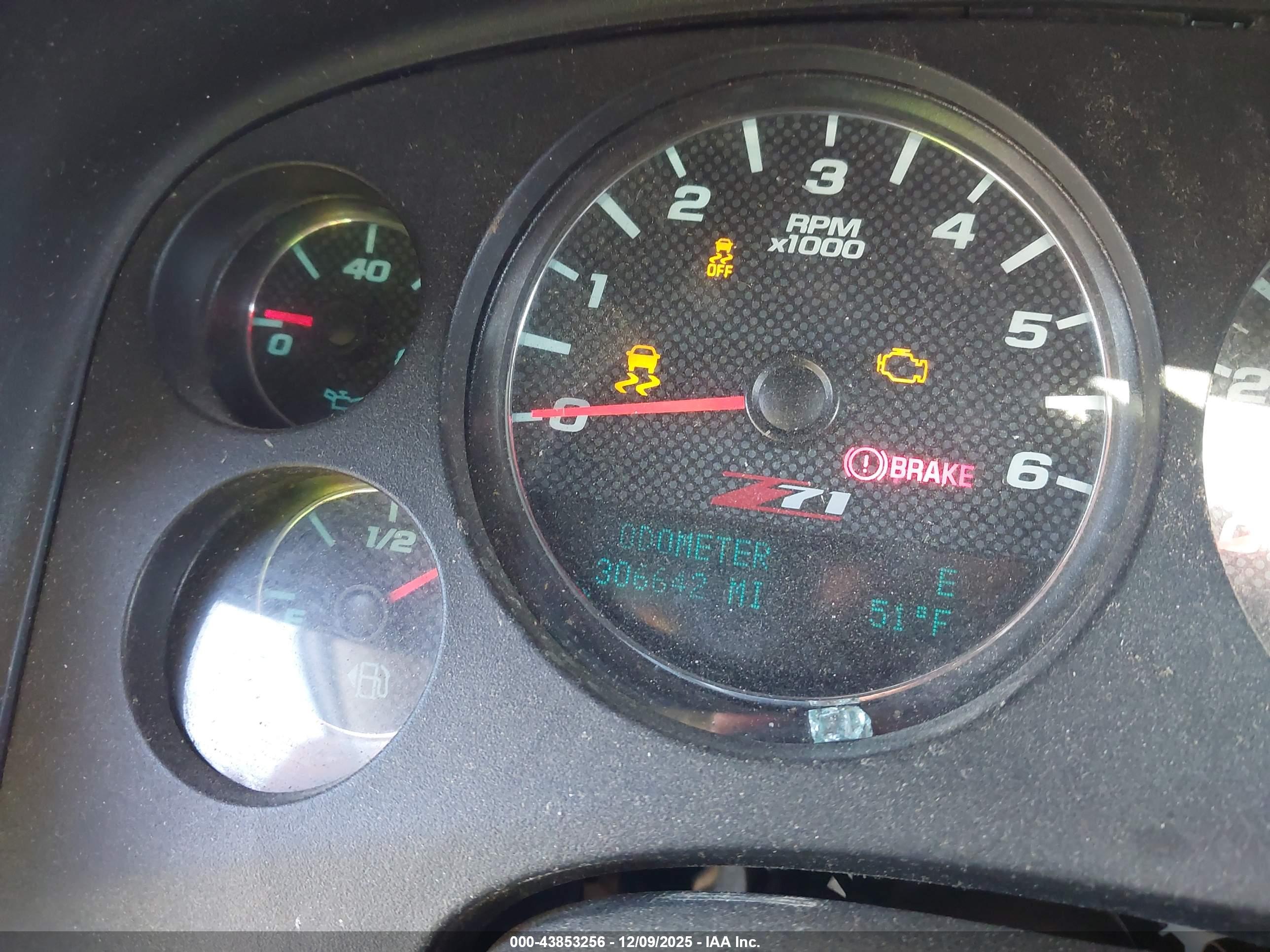 GMC SIERRA image 7