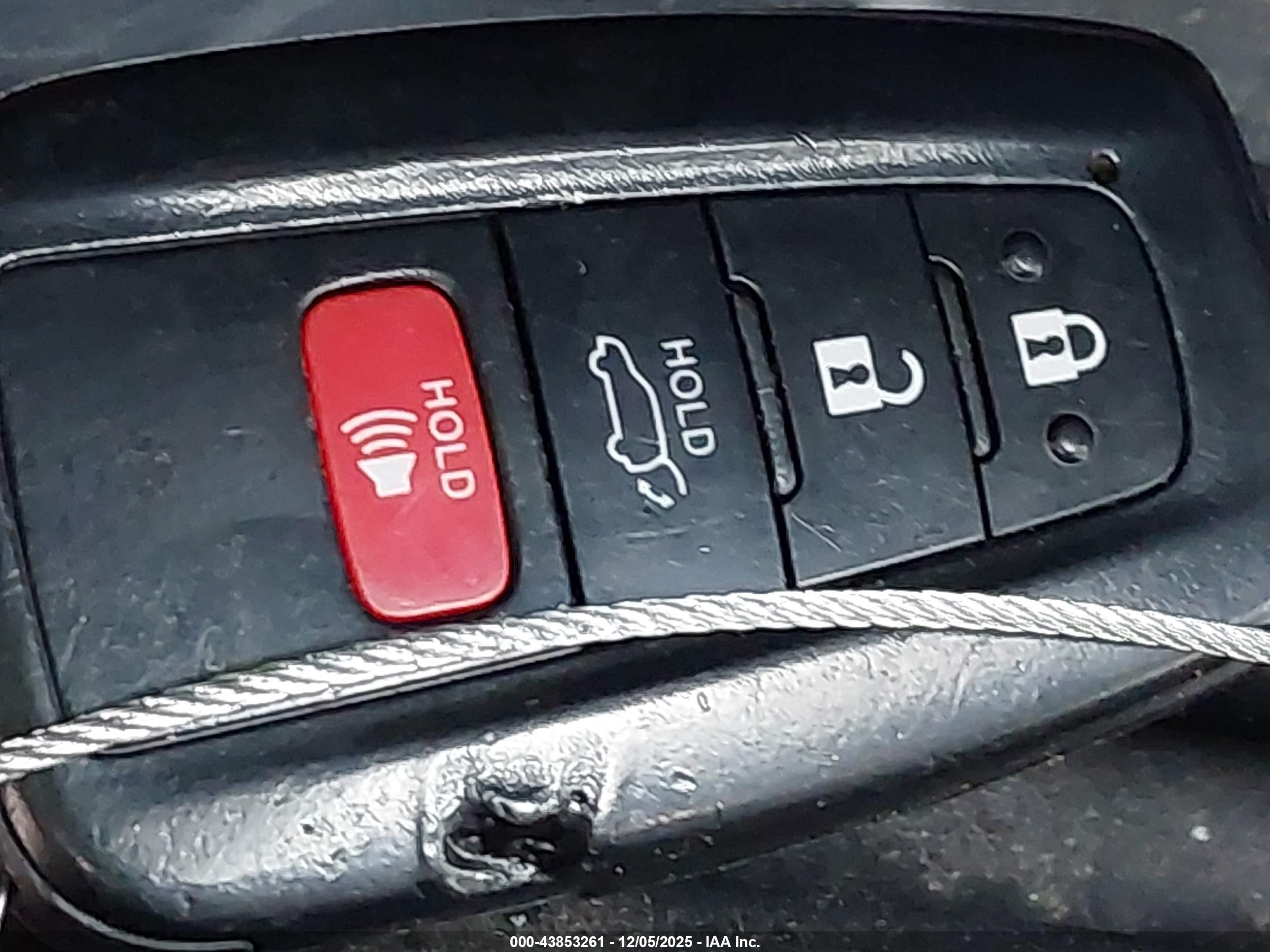 TOYOTA RAV4 image 11