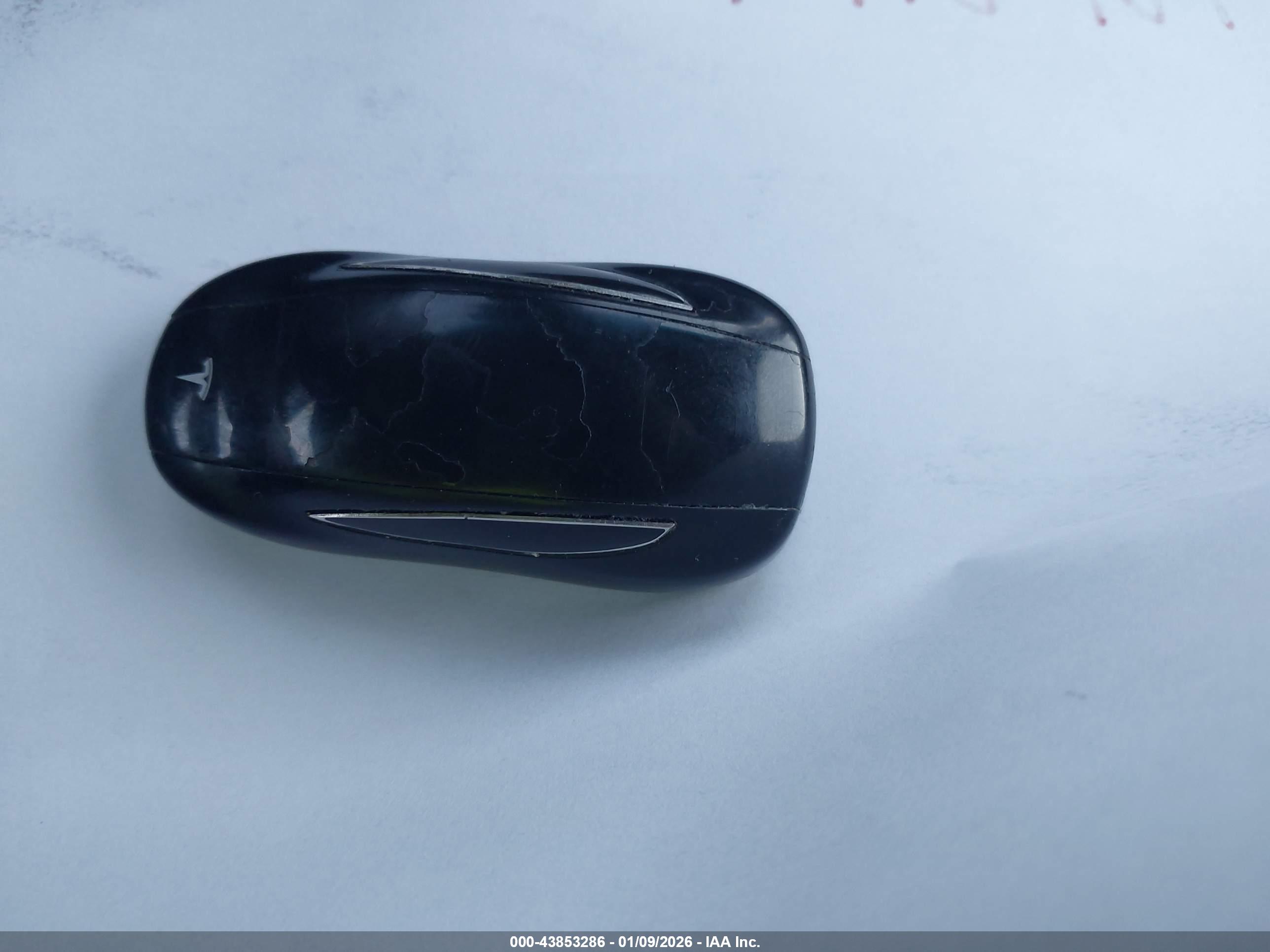 TESLA MODEL image 11