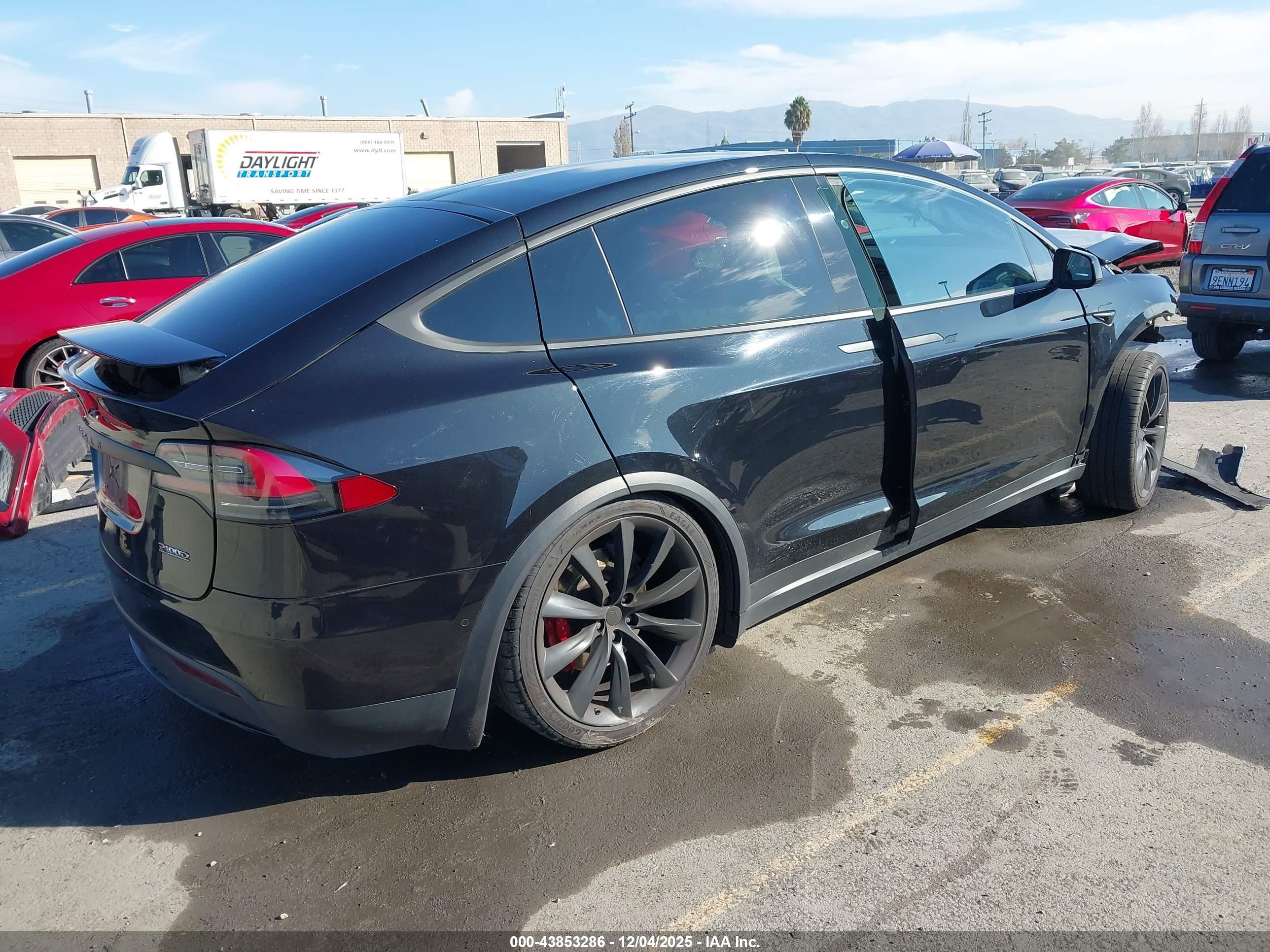 TESLA MODEL image 4