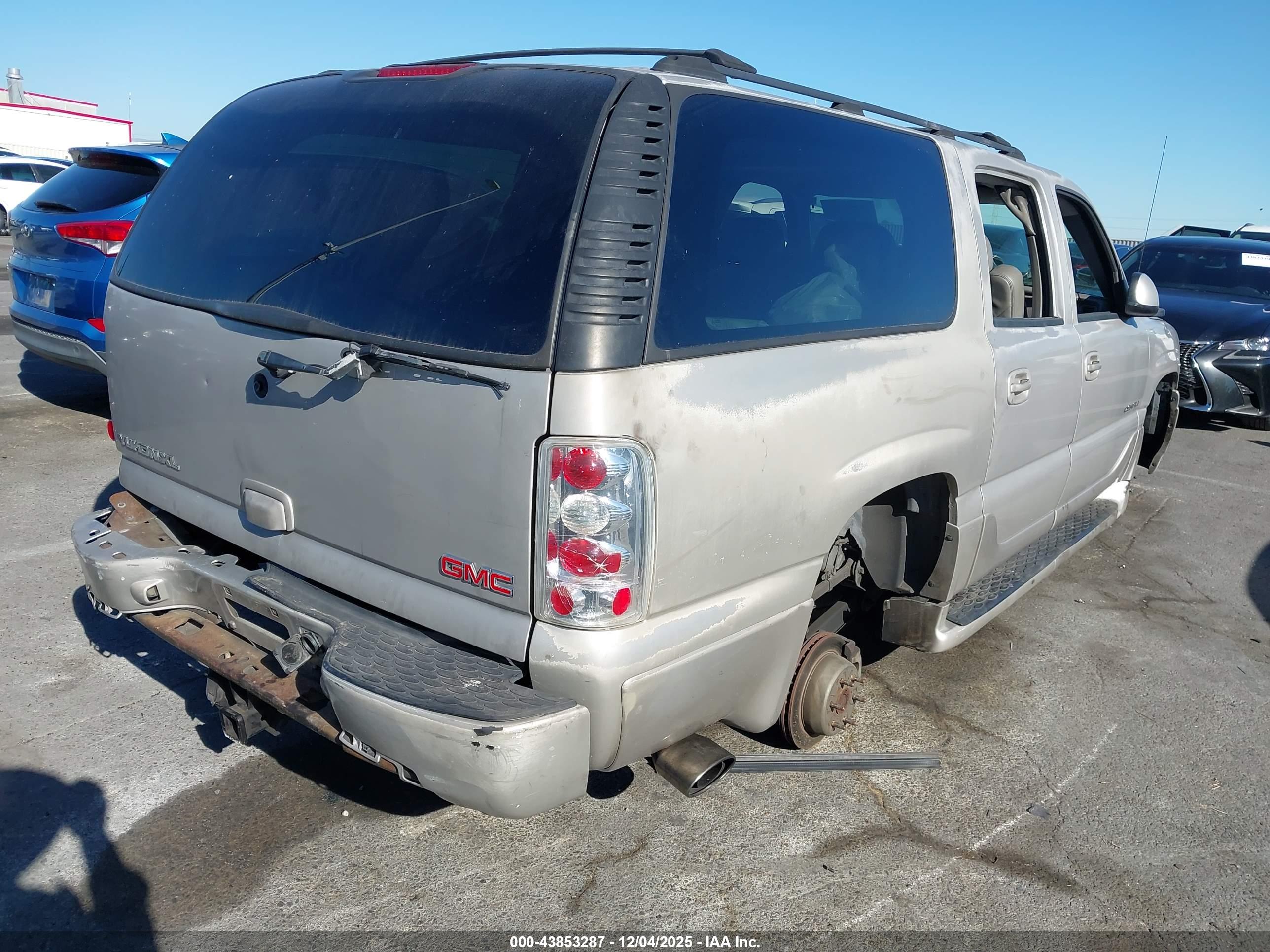 GMC YUKON image 4