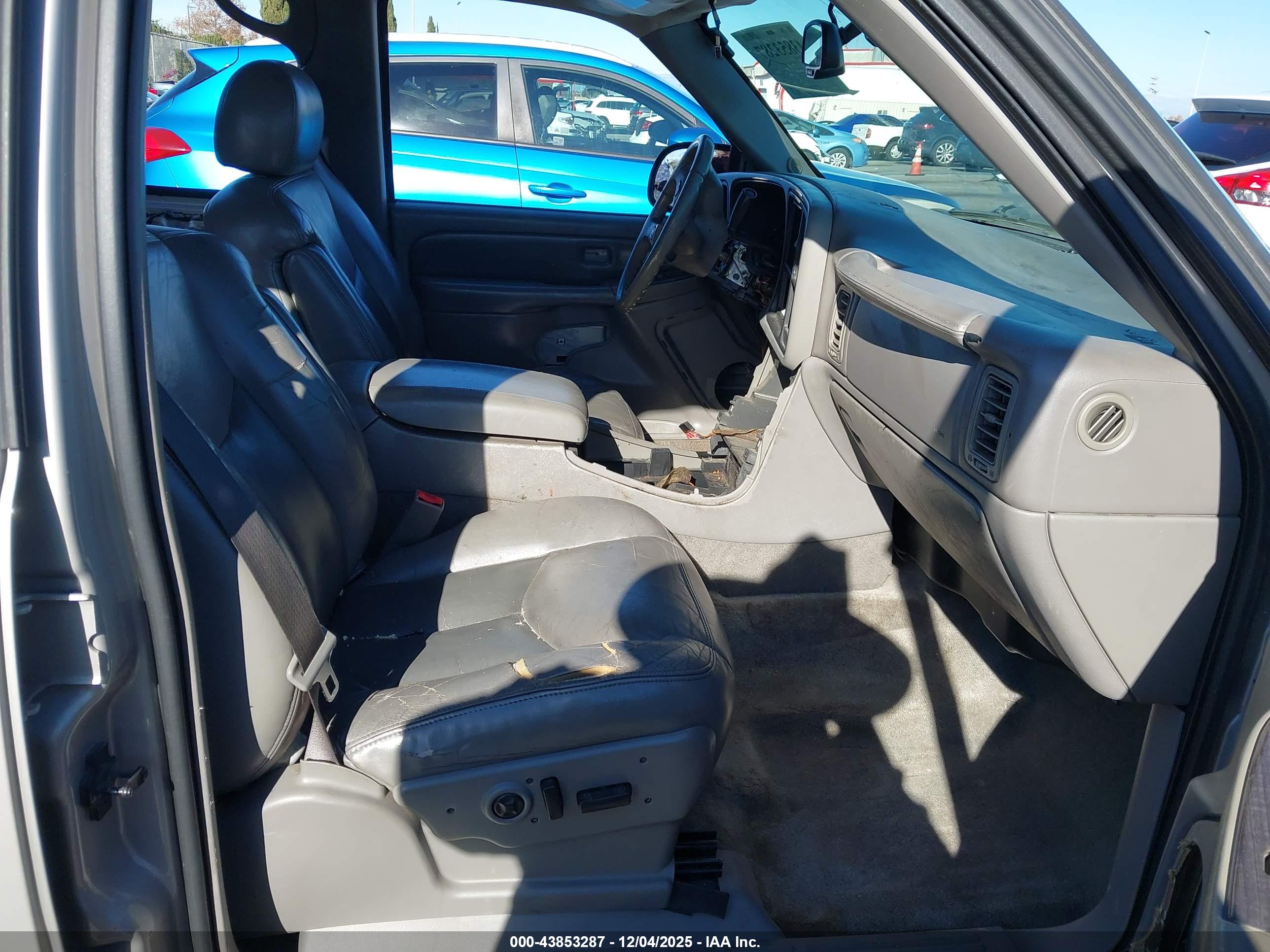 GMC YUKON image 5