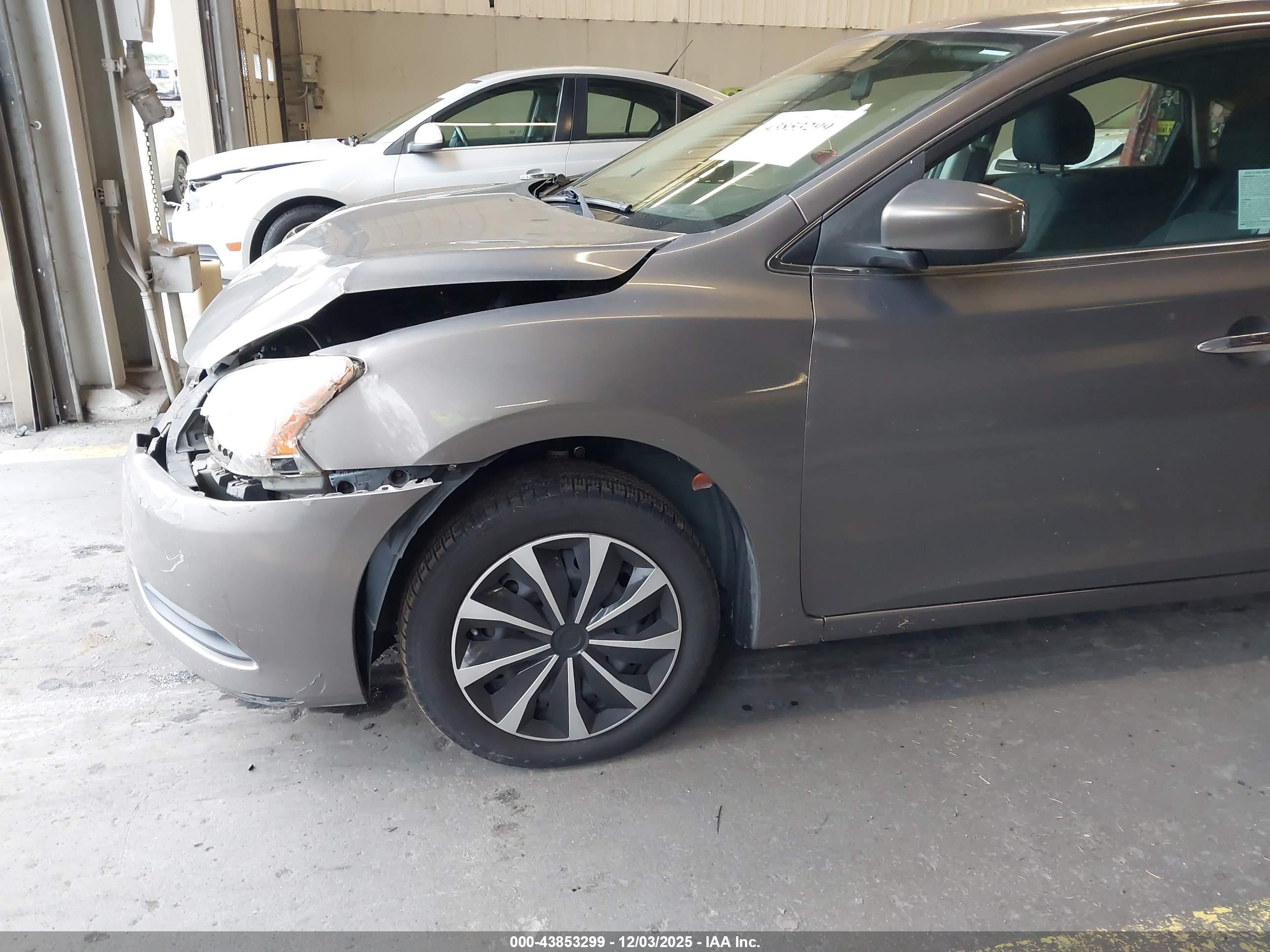 NISSAN SENTRA image 6