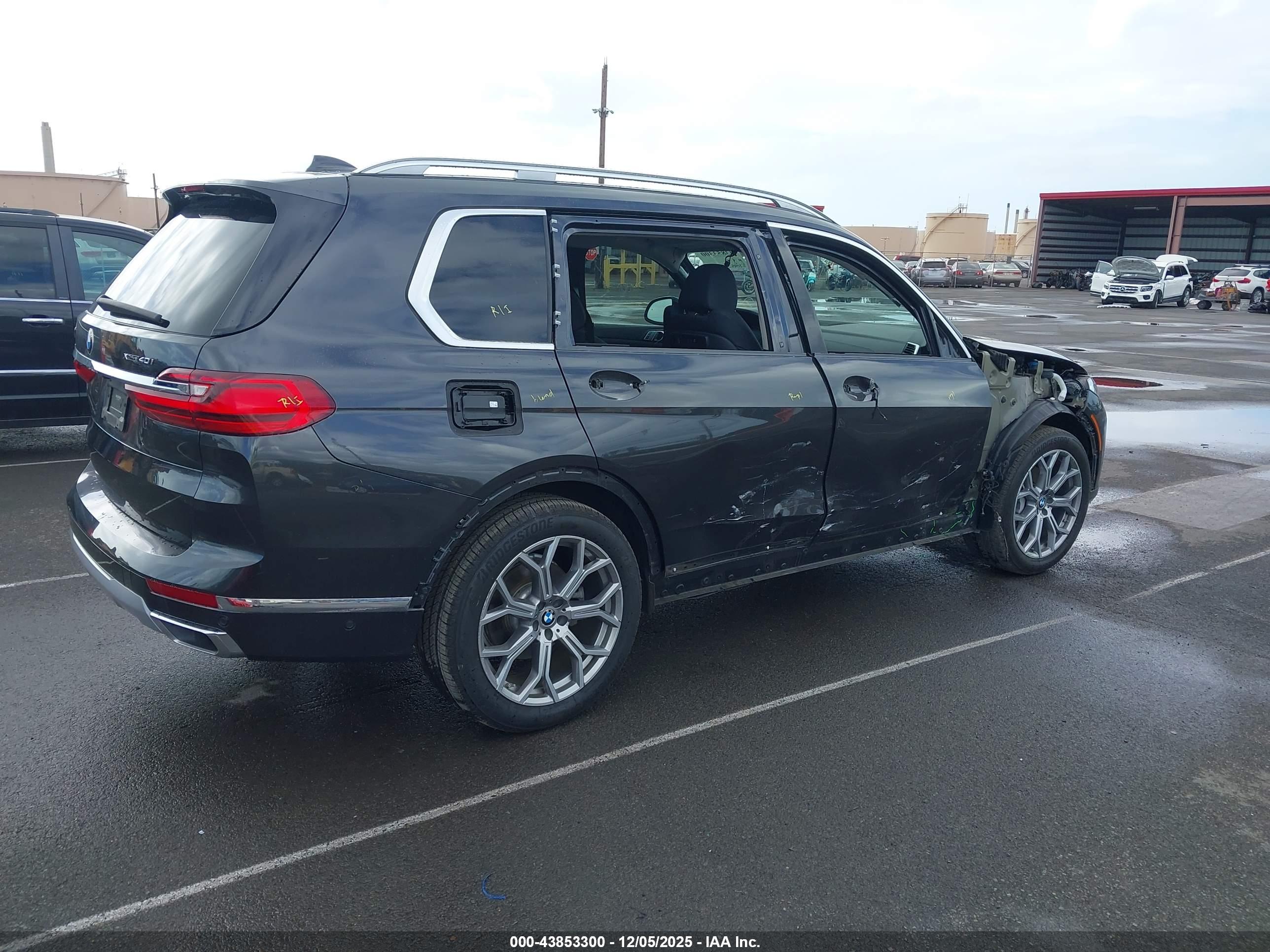 BMW X7 image 4