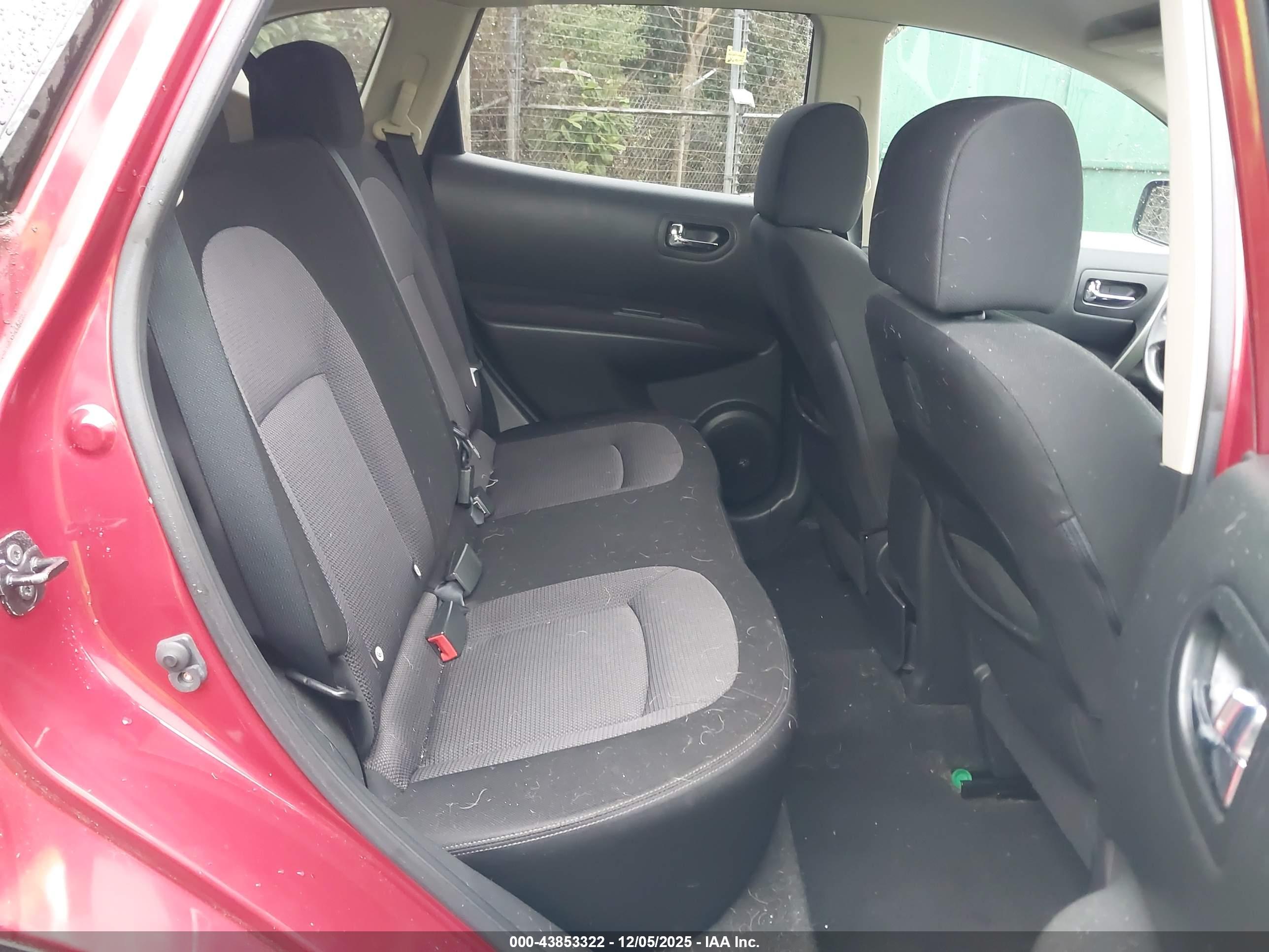 NISSAN ROGUE image 8